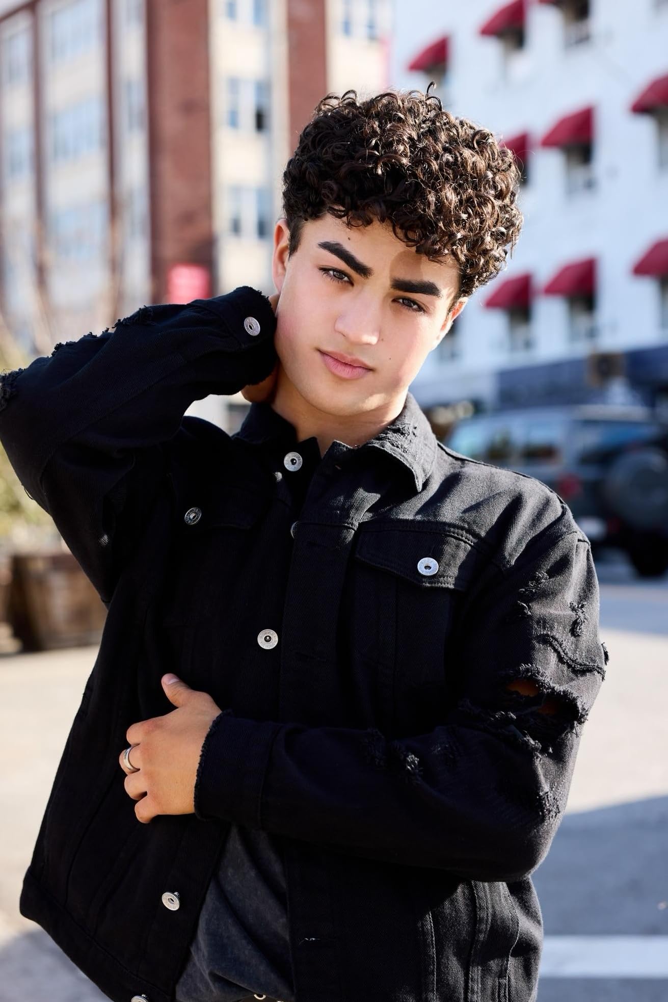 actor Noah Ross large photo