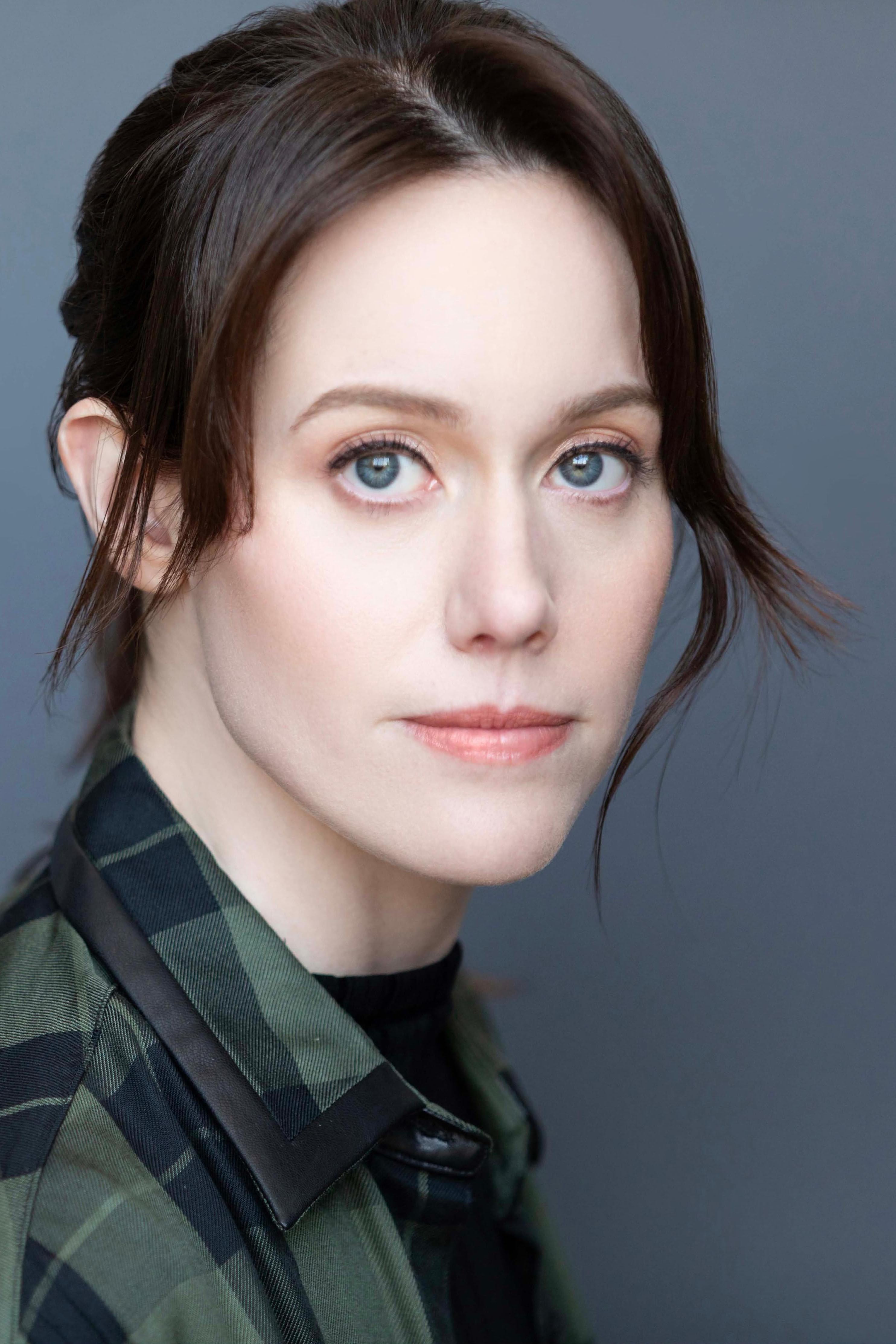 actor Ashley Pynn large photo