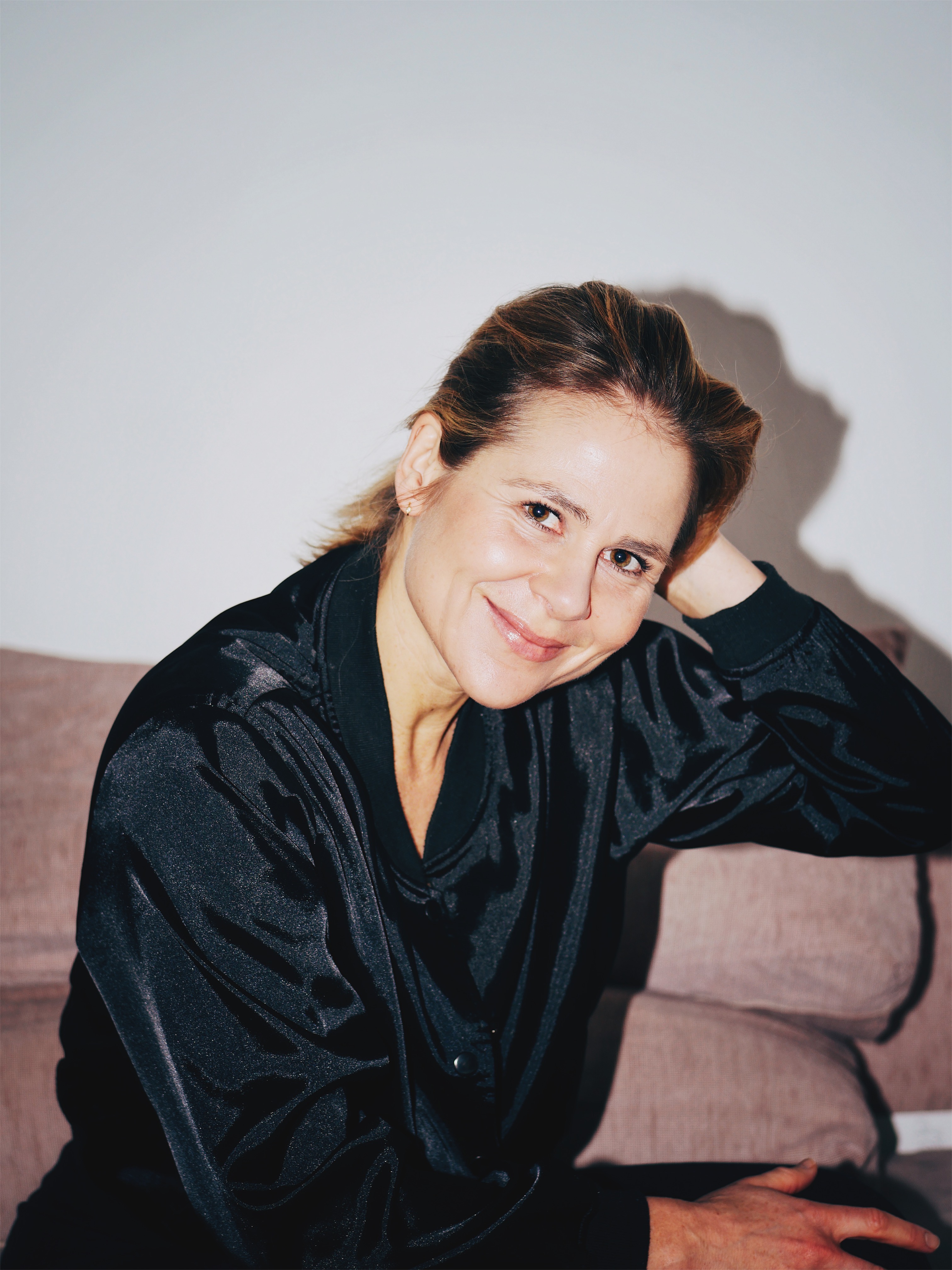 actor Signe Skov large photo