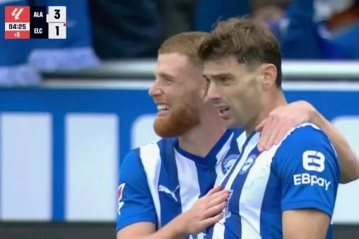 [Goal] Ends goal drought! Alavés' consecutive passes lead to Boyé's winning tap-in