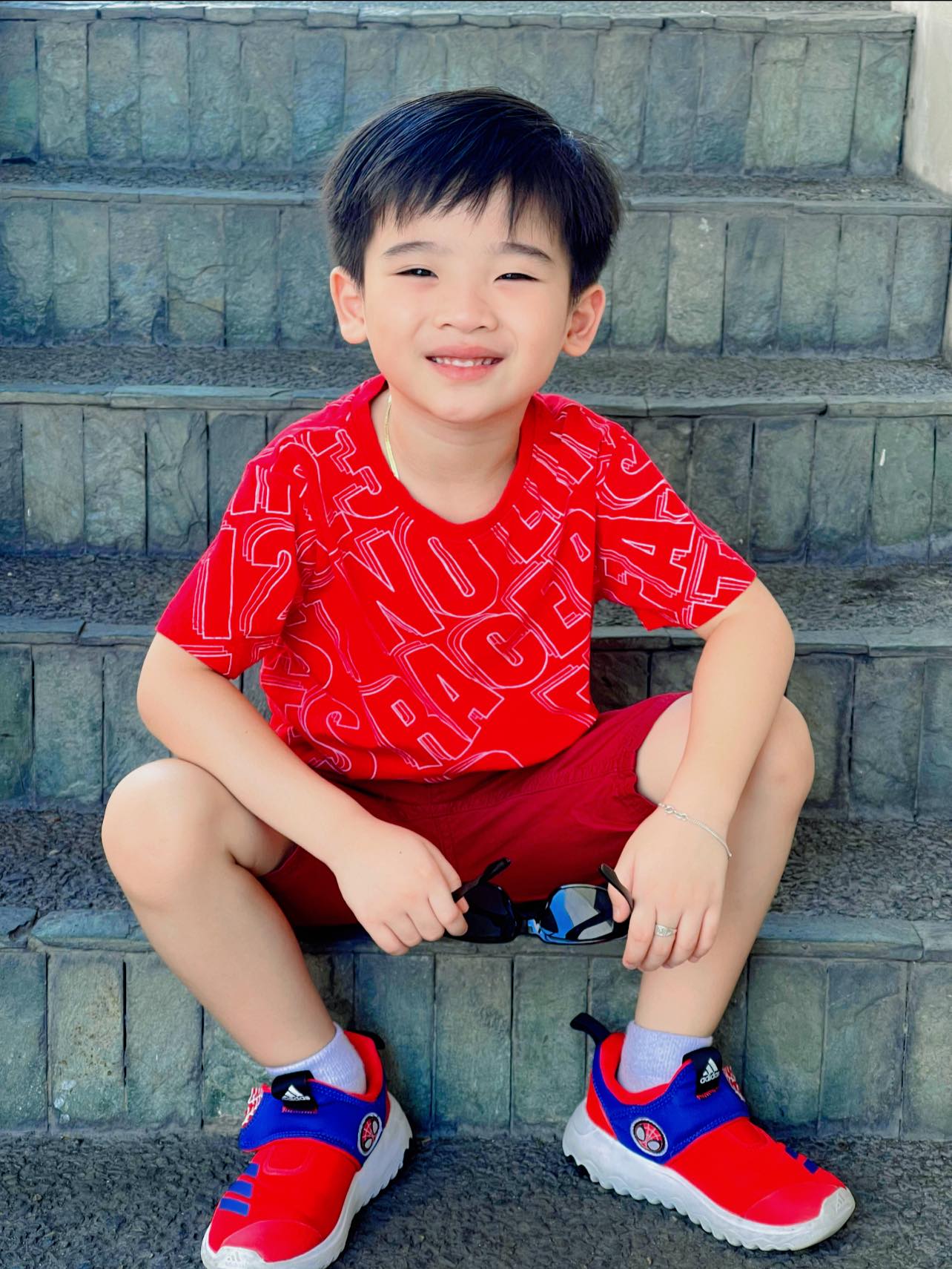 actor Argus Aspiras large photo