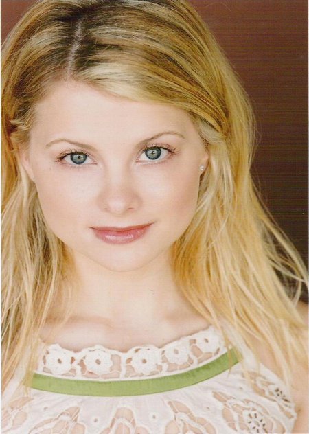 actor Samantha Figura large photo