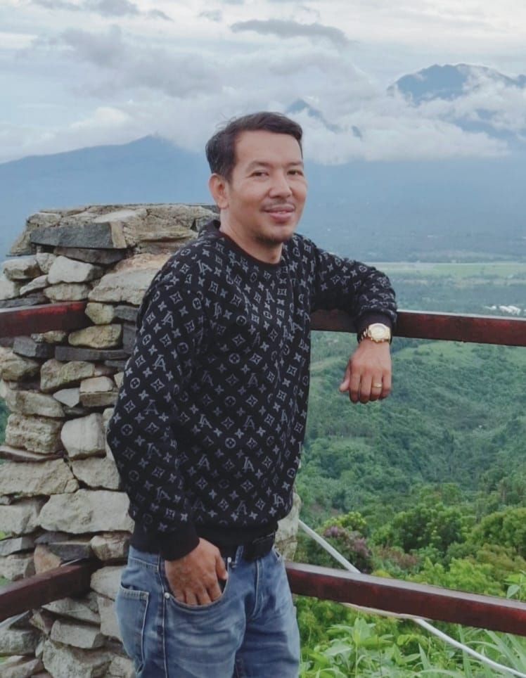 actor Joel Pacion large photo