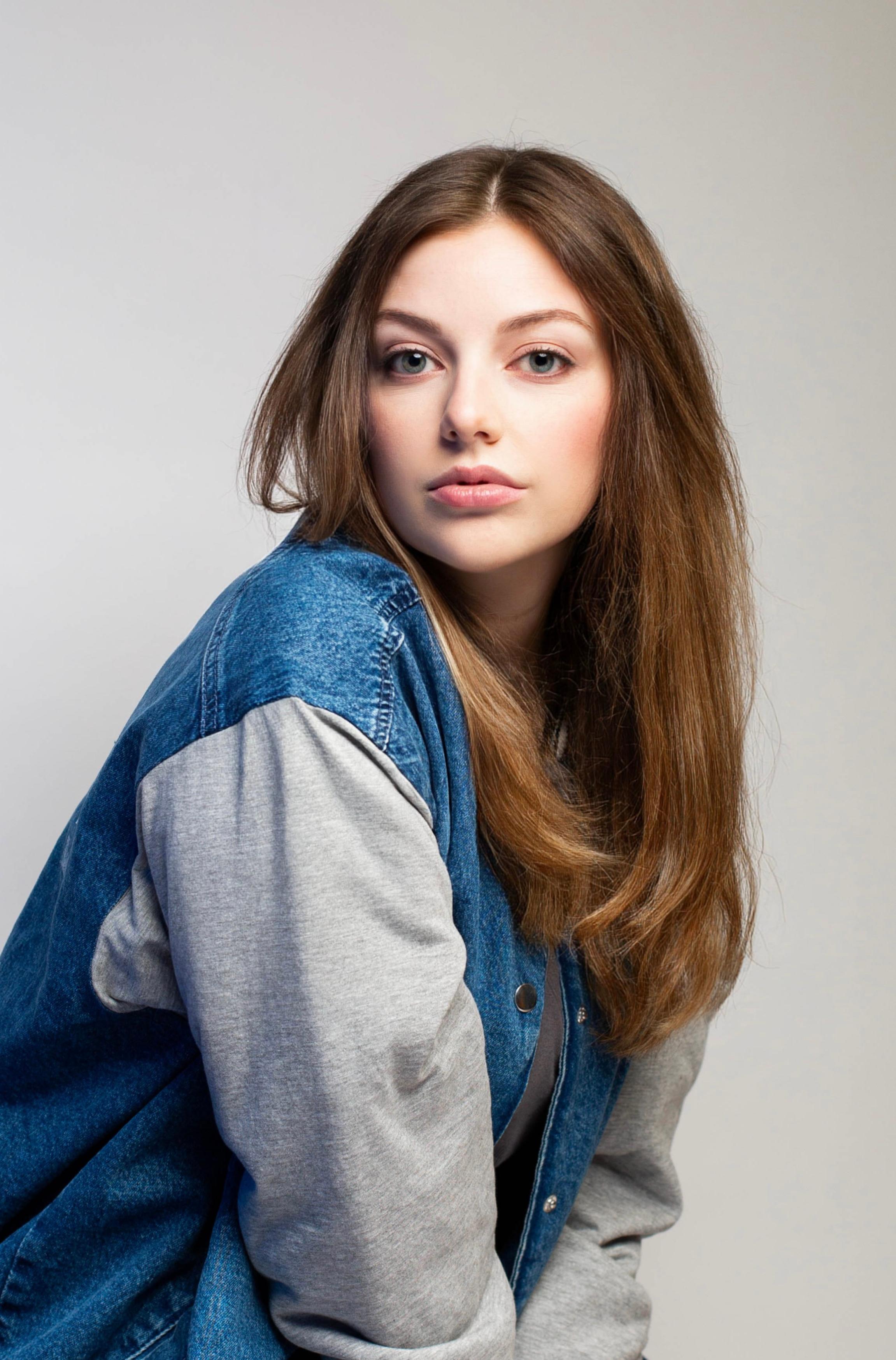 actor Tali Rabinowitz large photo