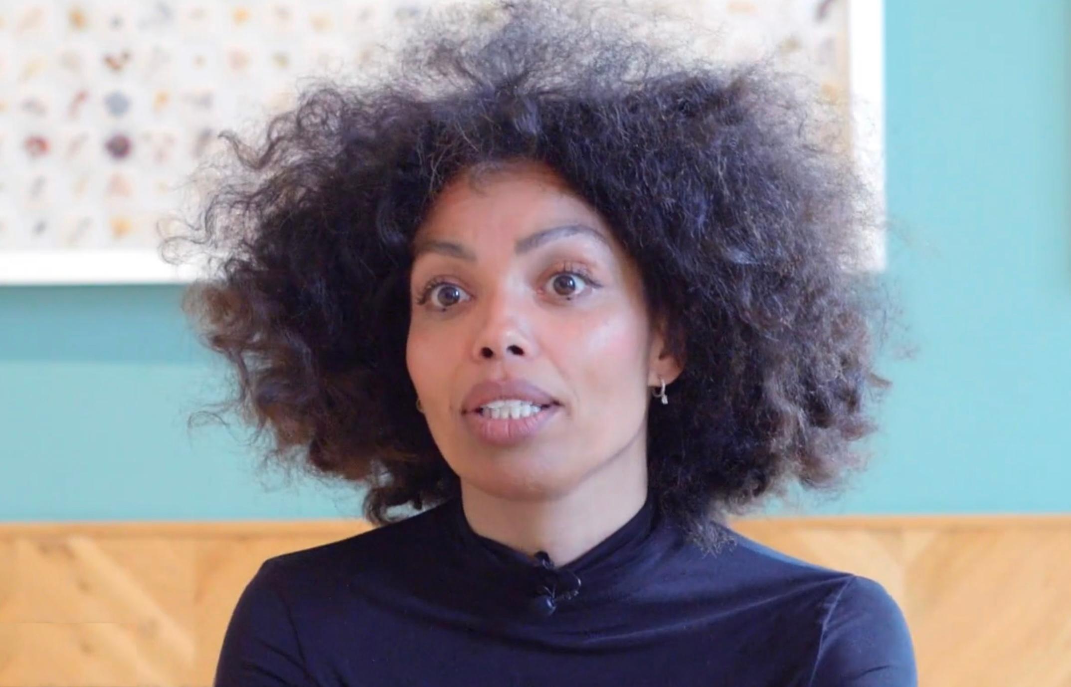 actor Emma Dabiri large photo