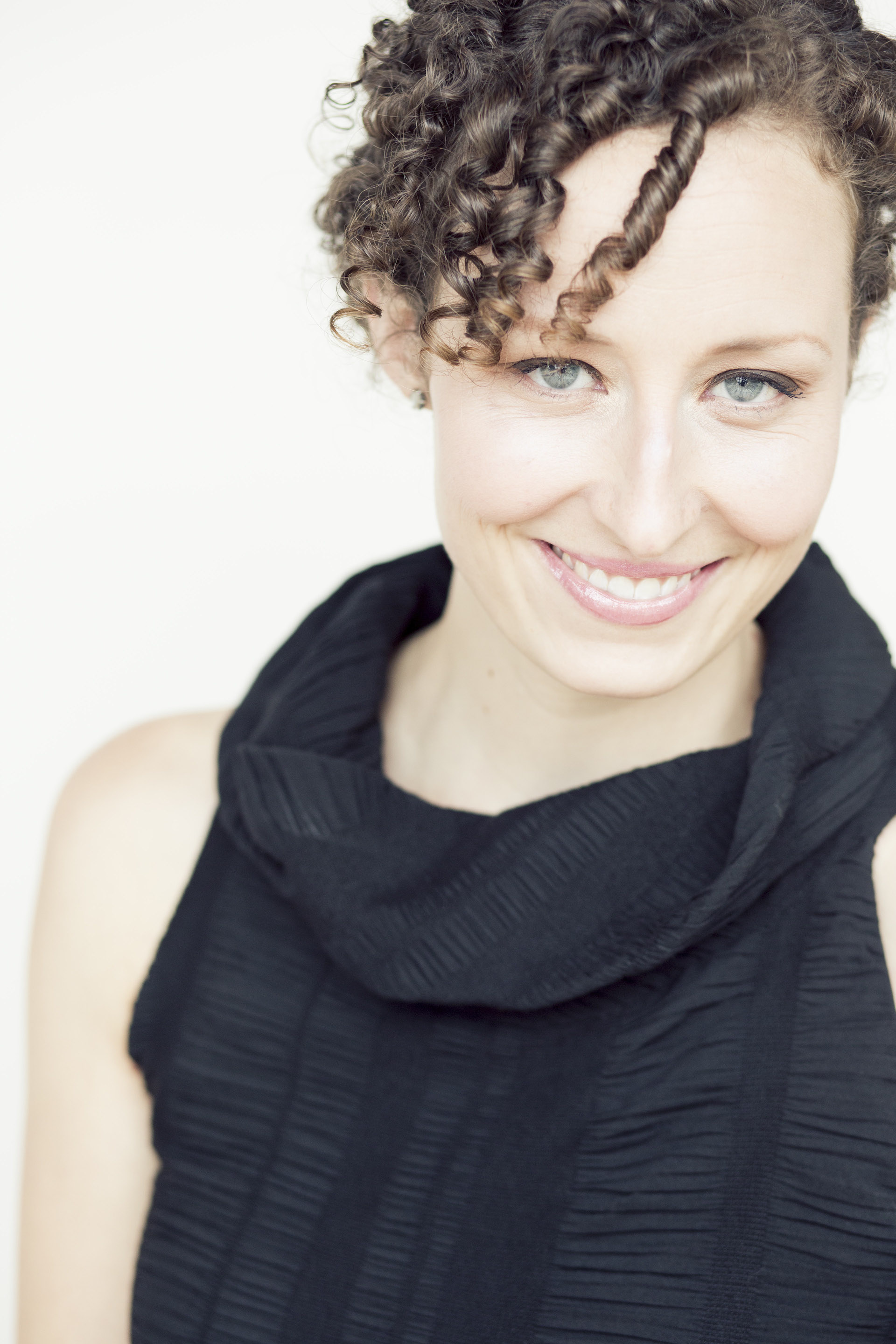 actor Megan Mercier large photo