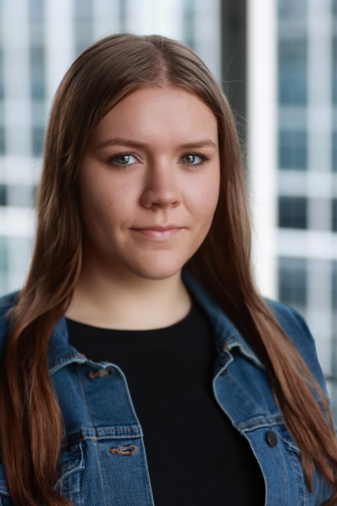 actor Katelyn Dixon large photo