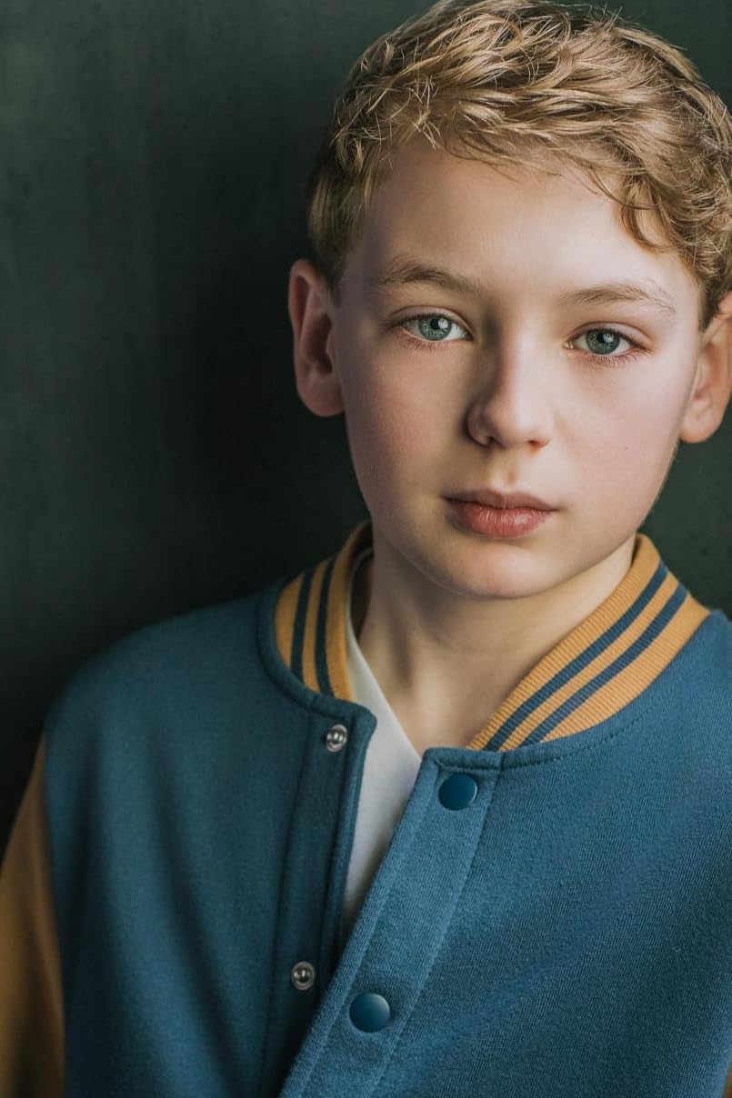 actor Roman Kinsella large photo