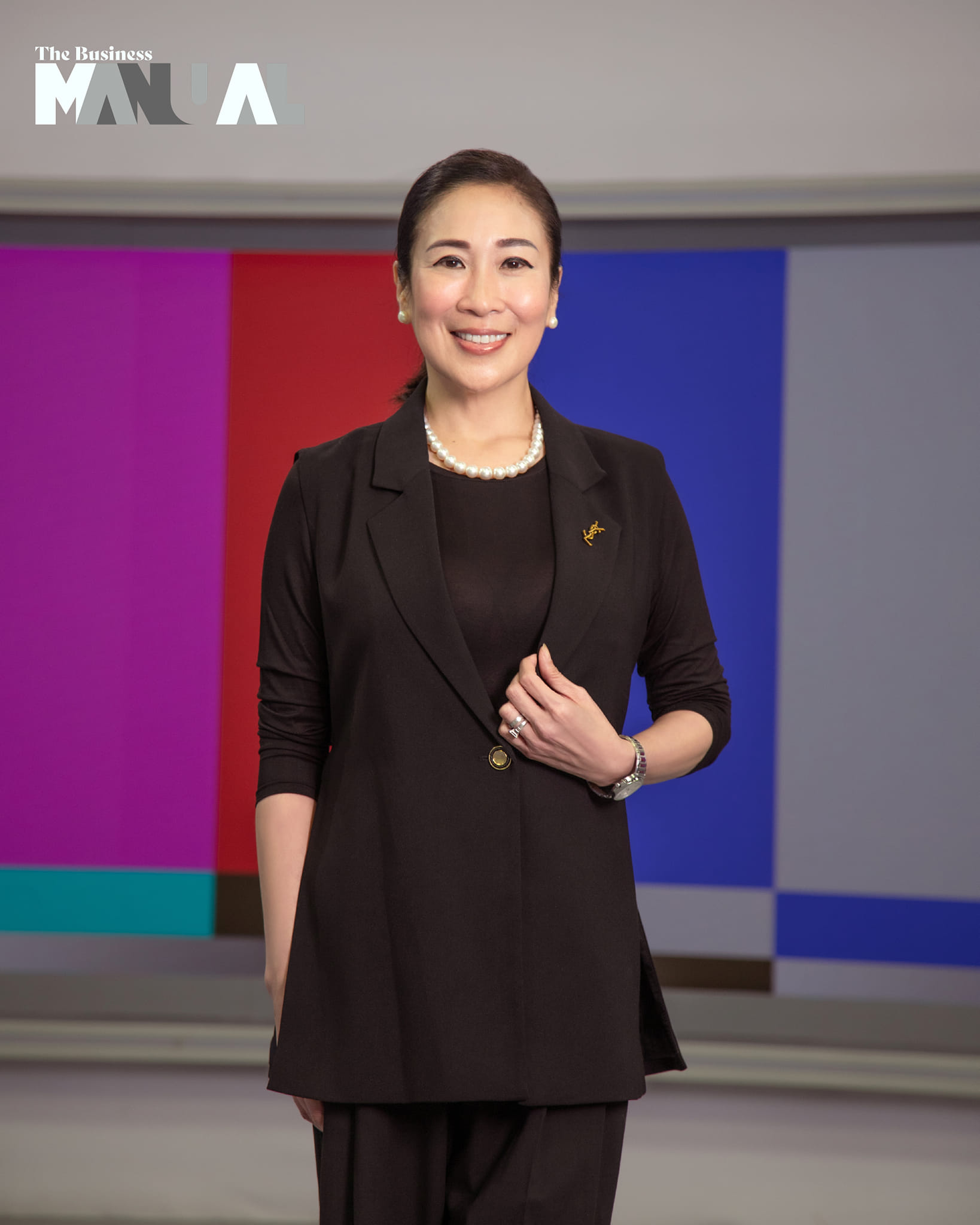 actor Annette Gozon large photo