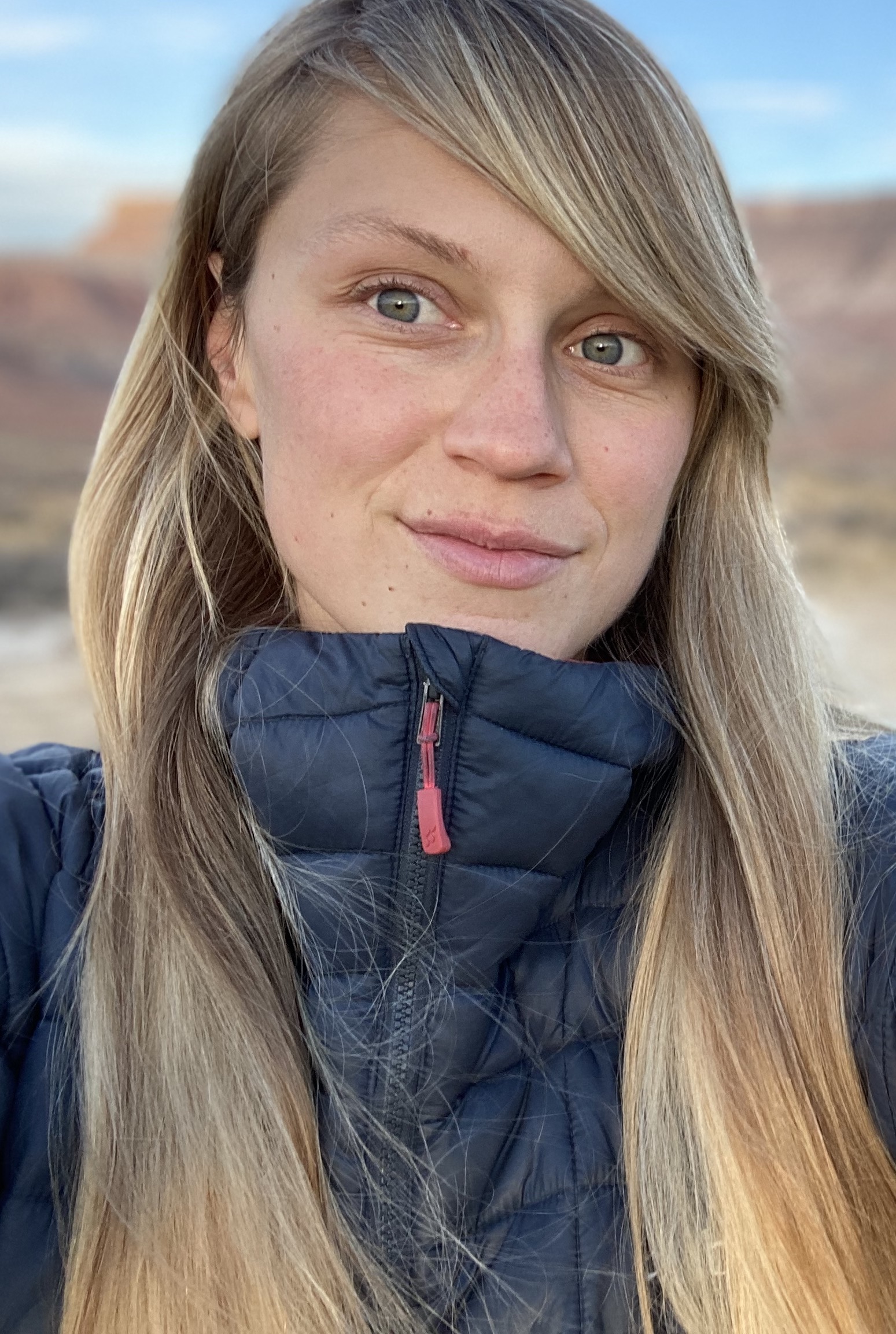 actor Angela VanWiemeersch large photo