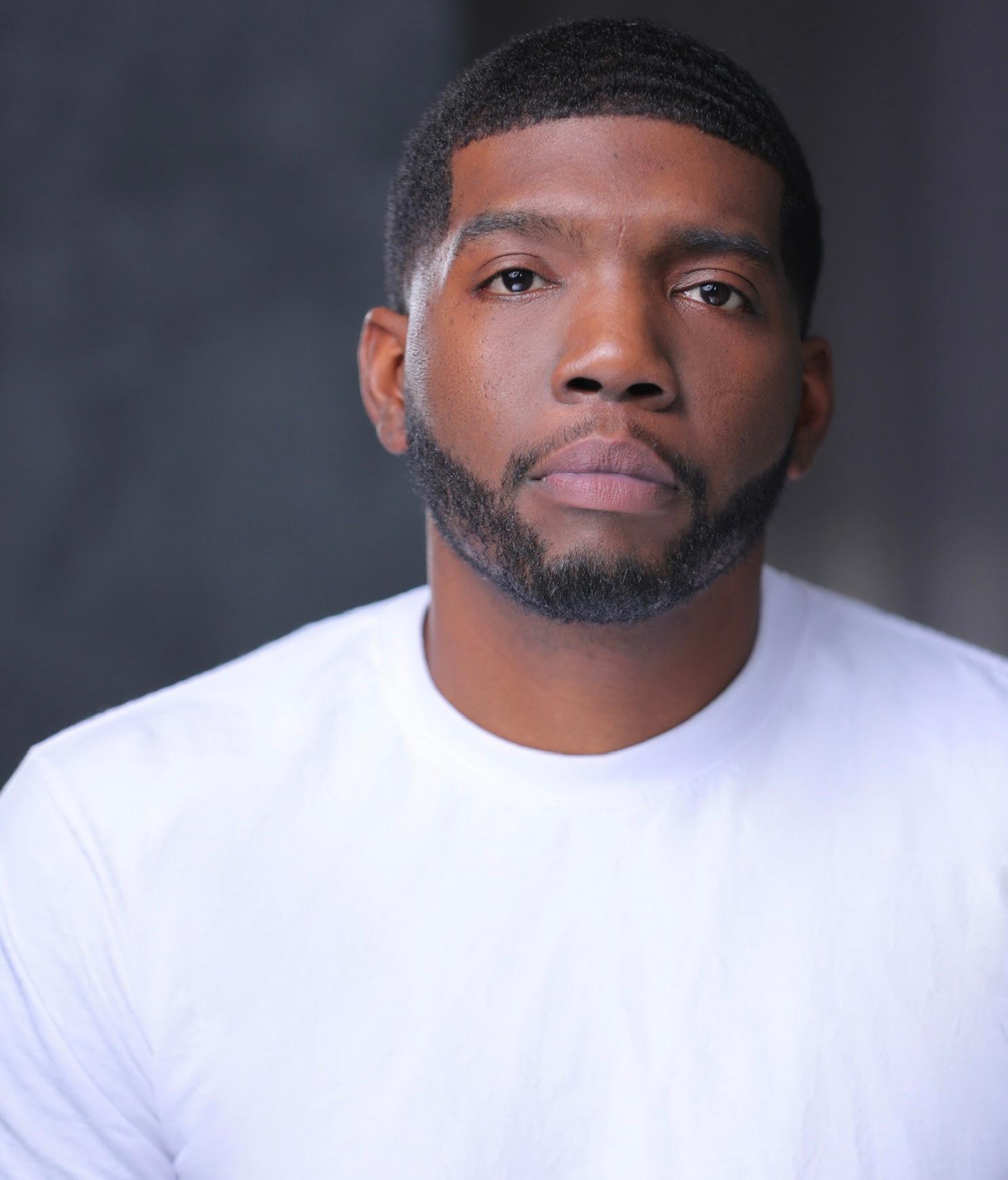 actor Myluv Sutton large photo