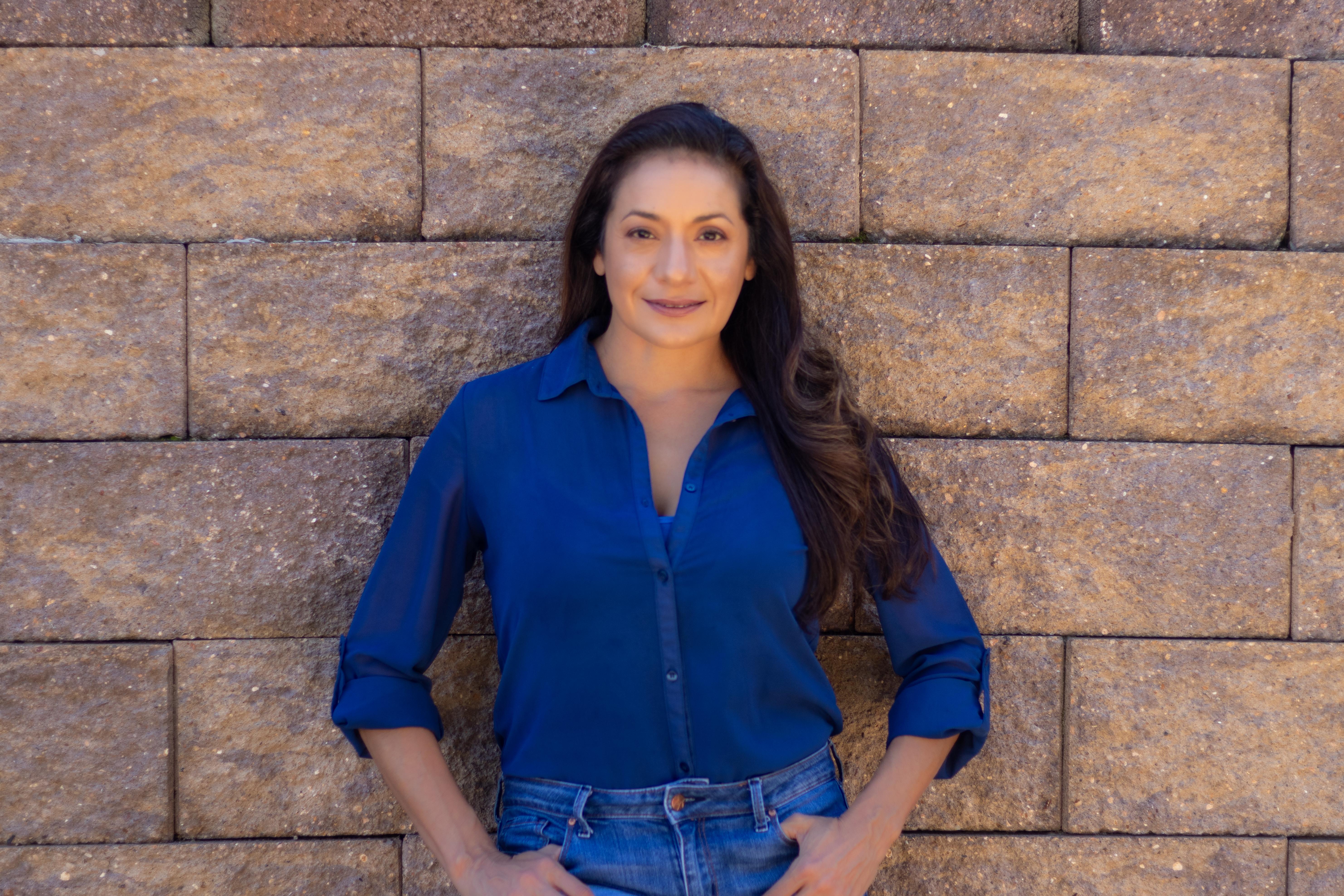 actor Mia Ruiz large photo