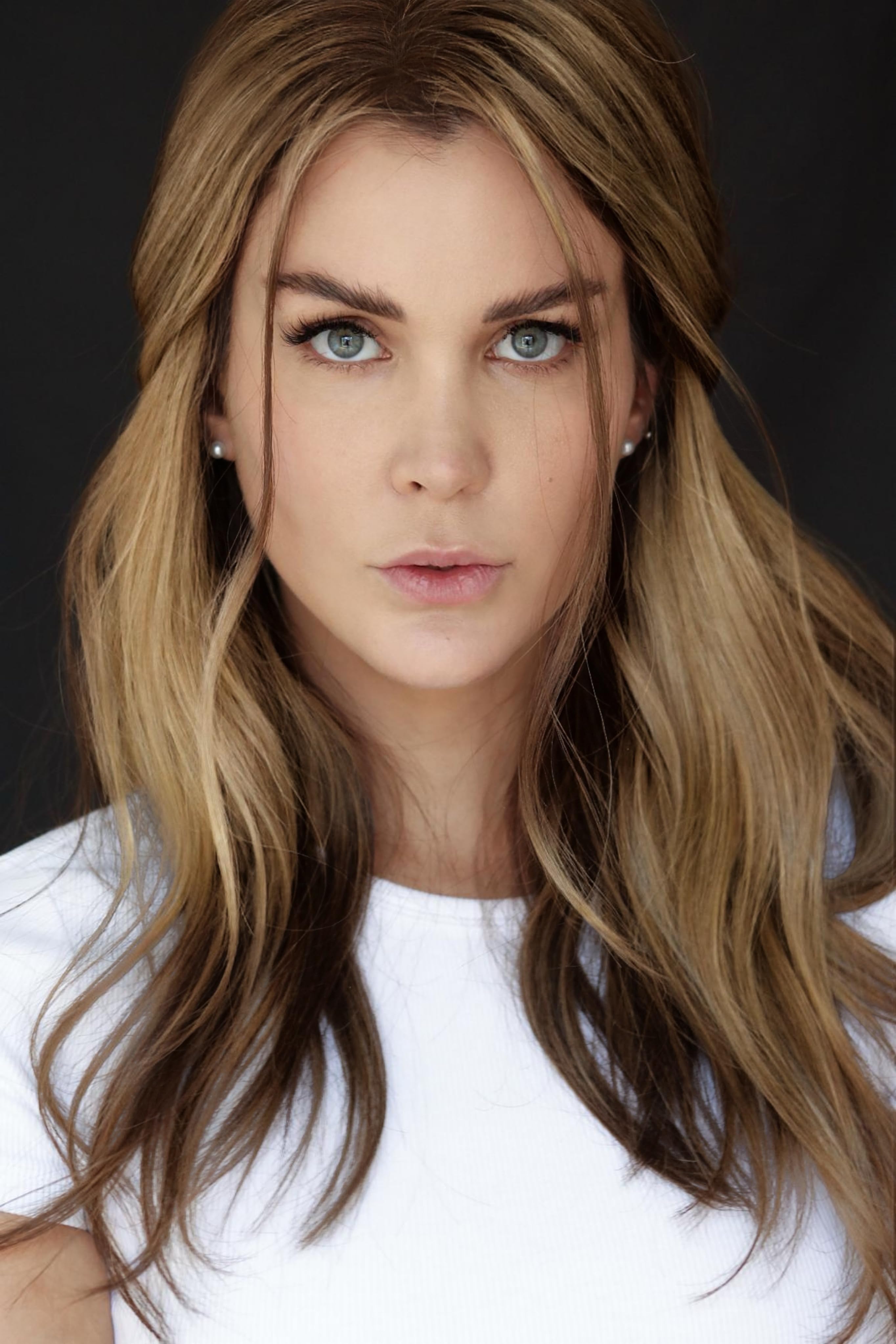 actor Veronica Montes large photo