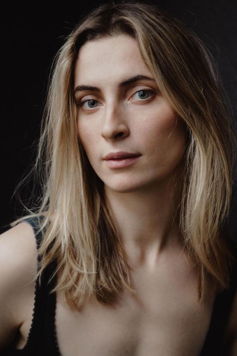 actor Lydia Kelly large photo