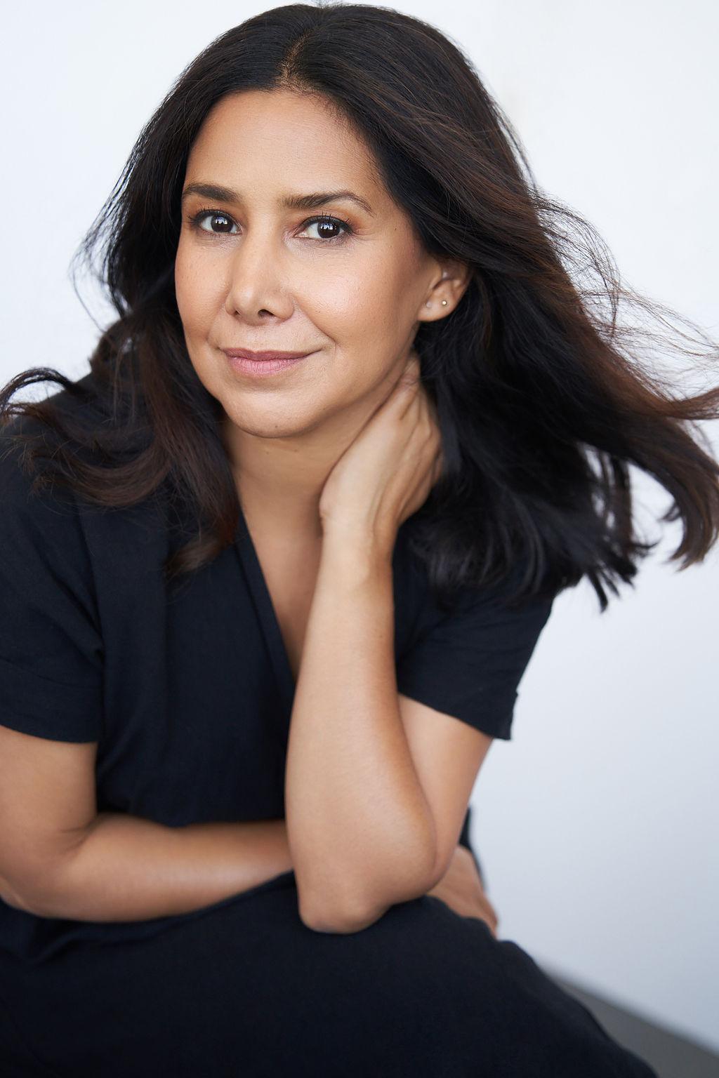 actor Liana Arauz large photo