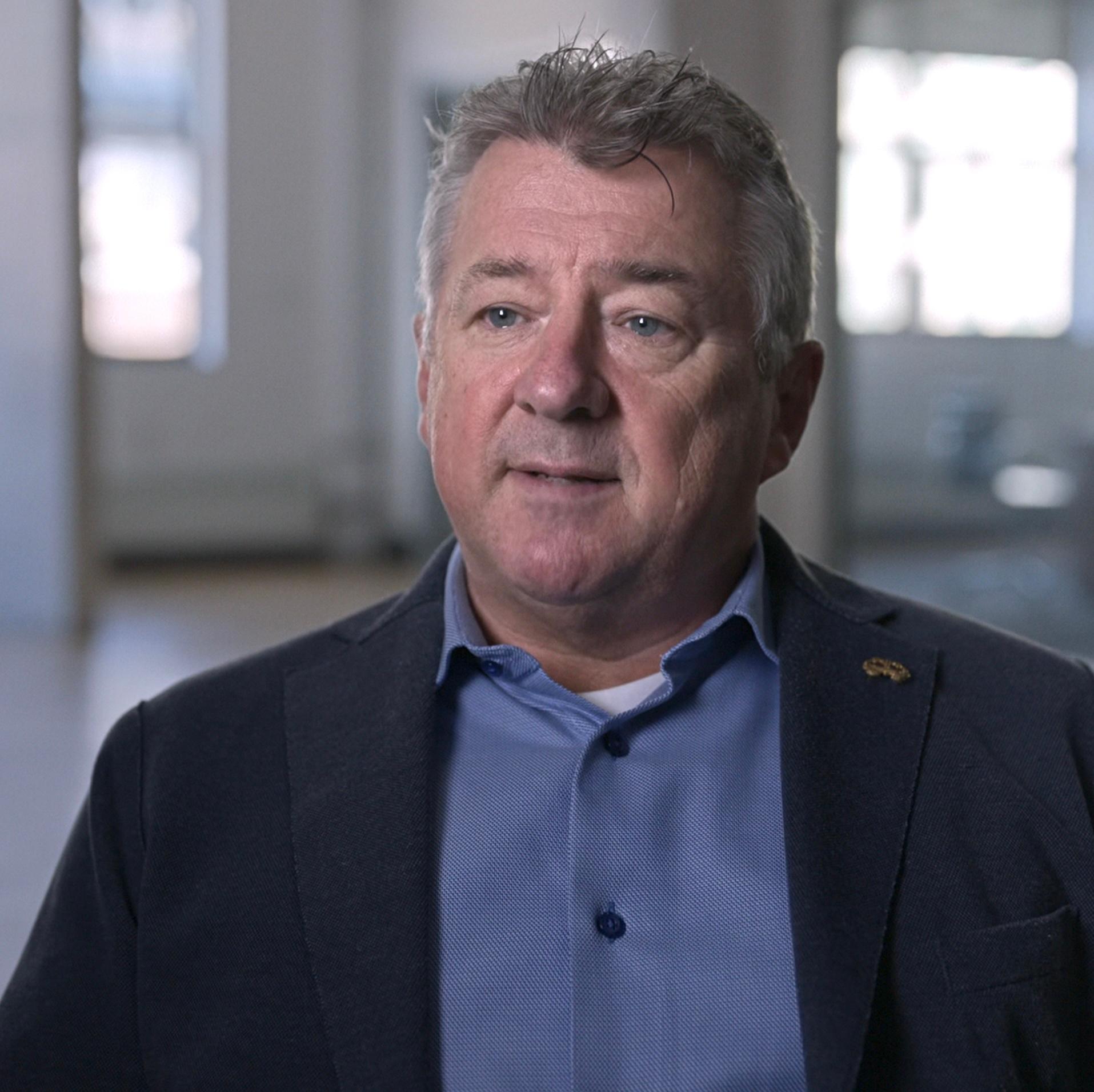 actor Rob McCallum large photo