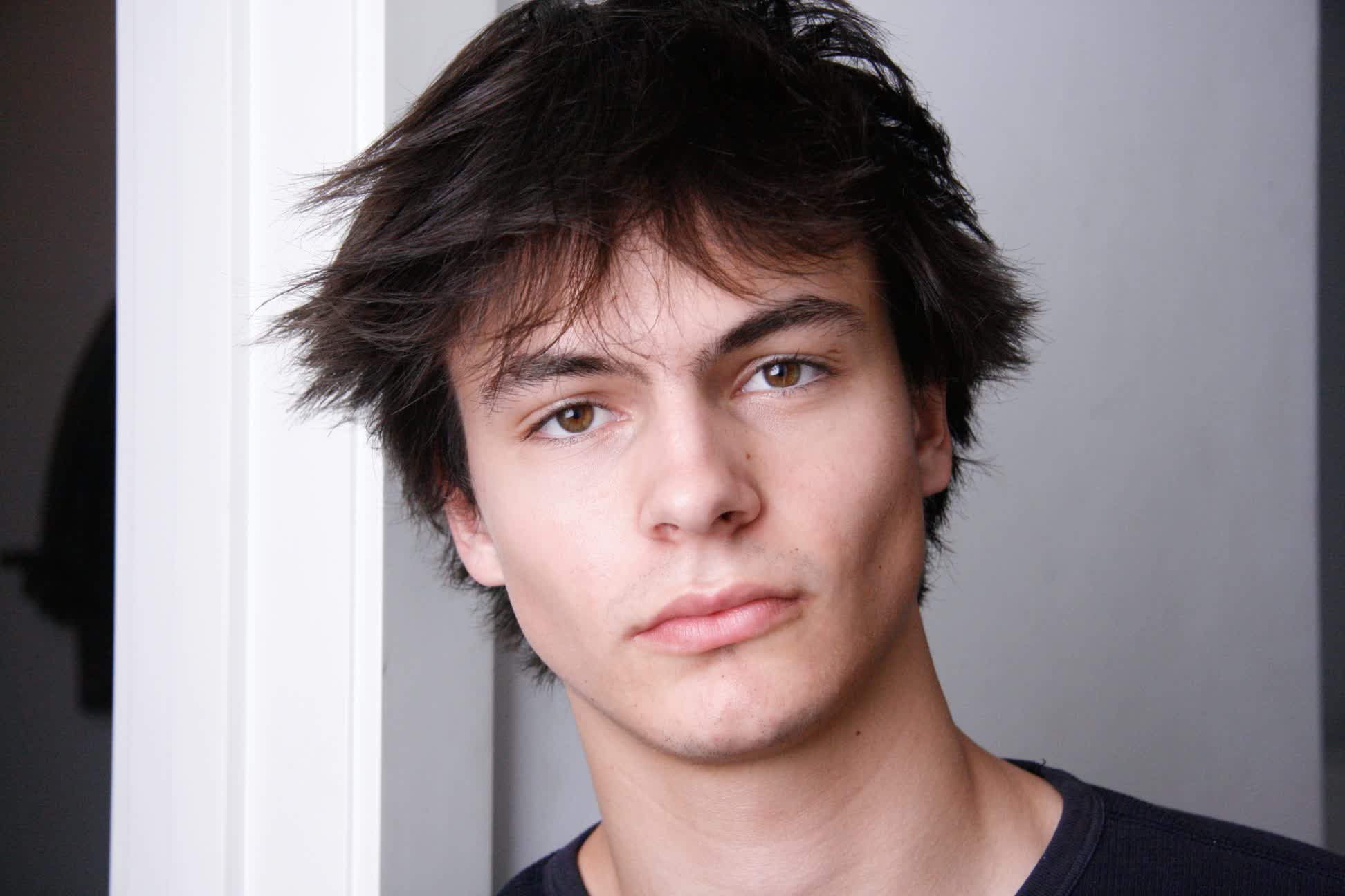 actor Alex Isles large photo