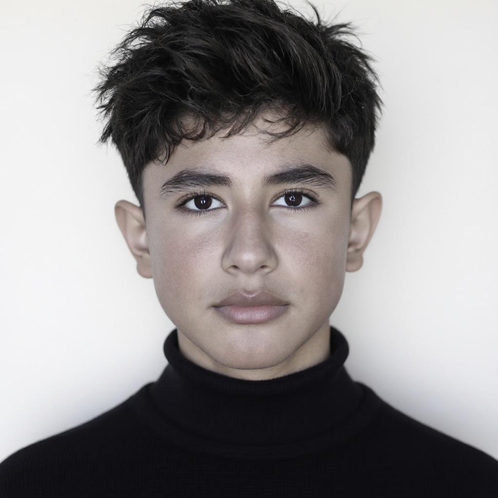 actor Julian Rangel large photo