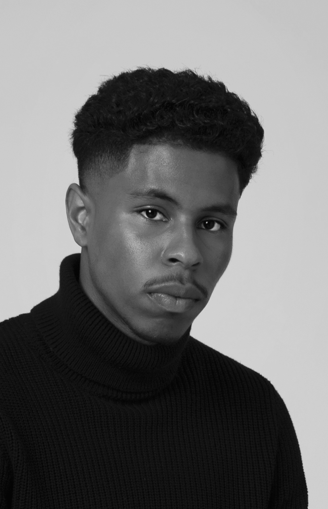 actor Howard Campbell large photo