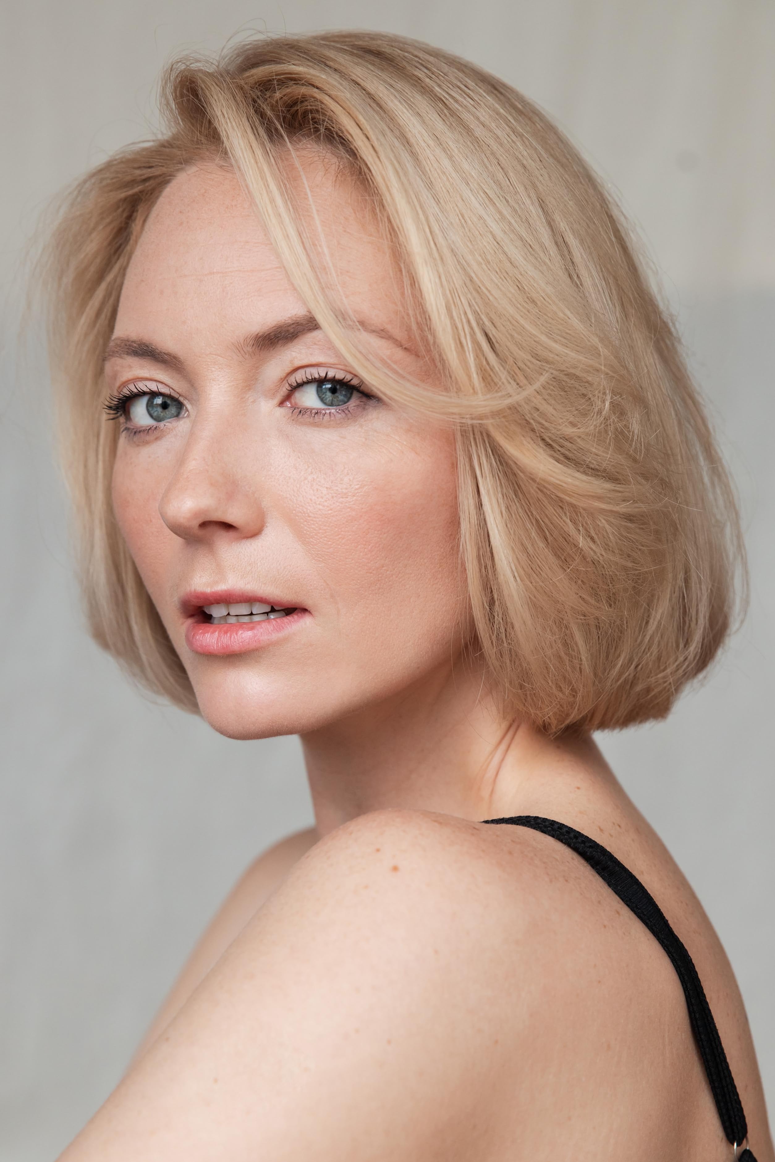 actor Toma Morozova large photo