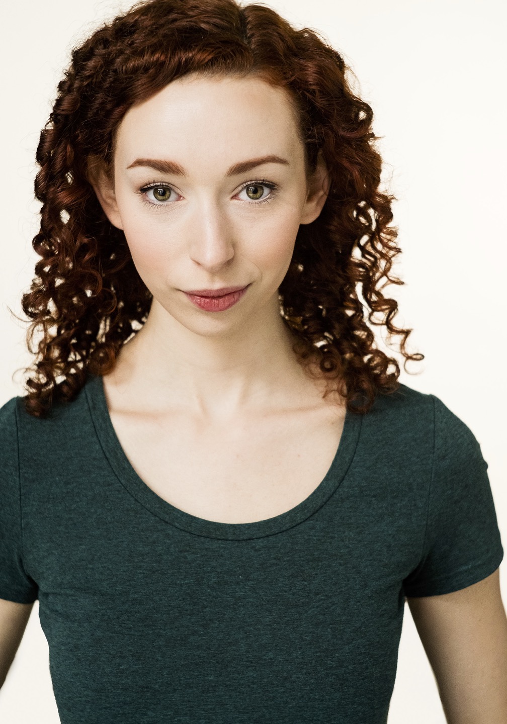 actor Katherine Matlashewski large photo