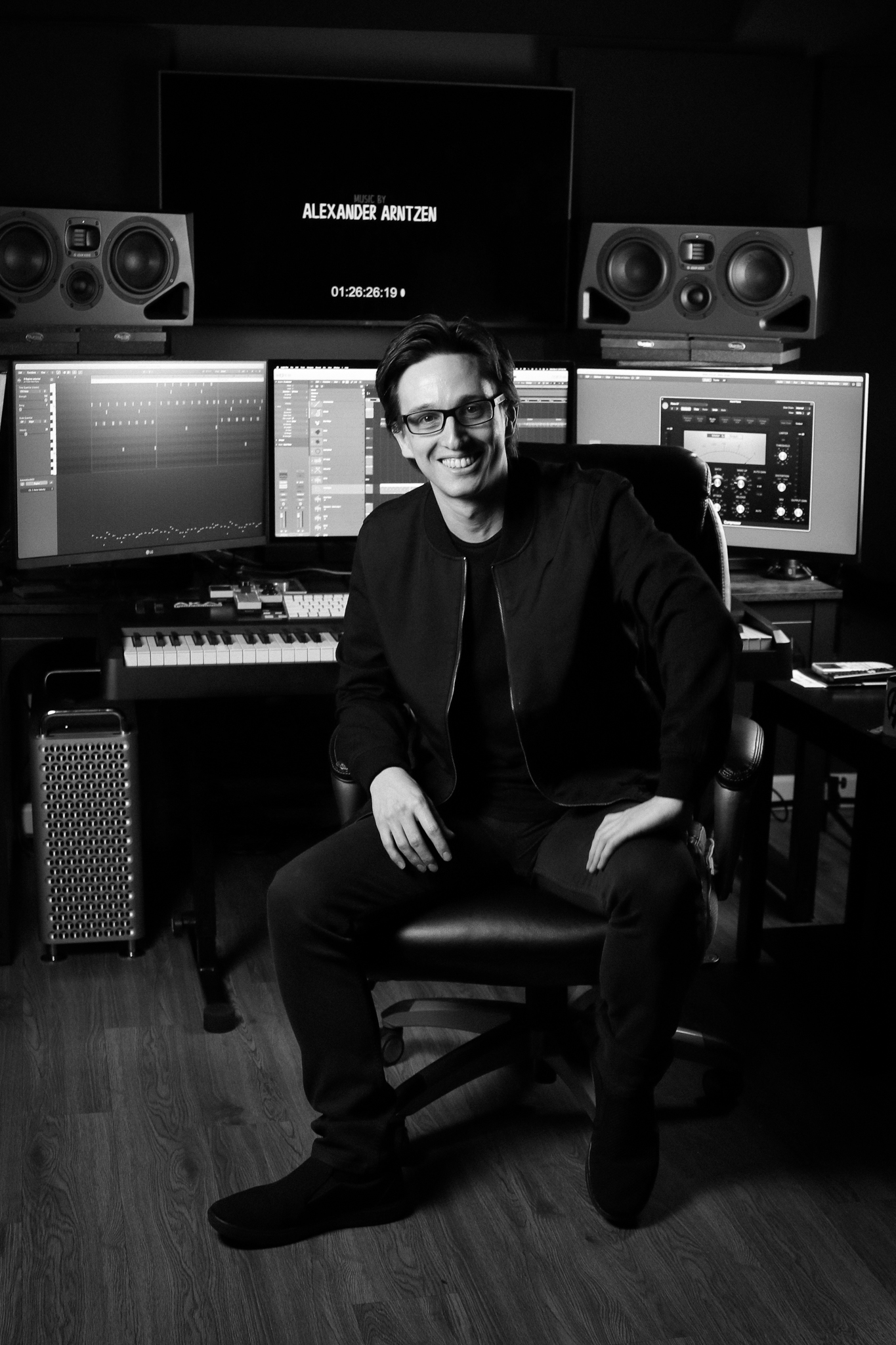 actor Alexander Arntzen large photo