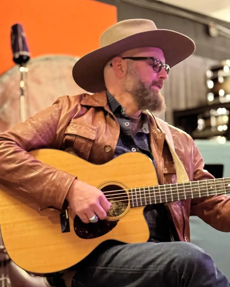 actor Derek Vanderhorst large photo