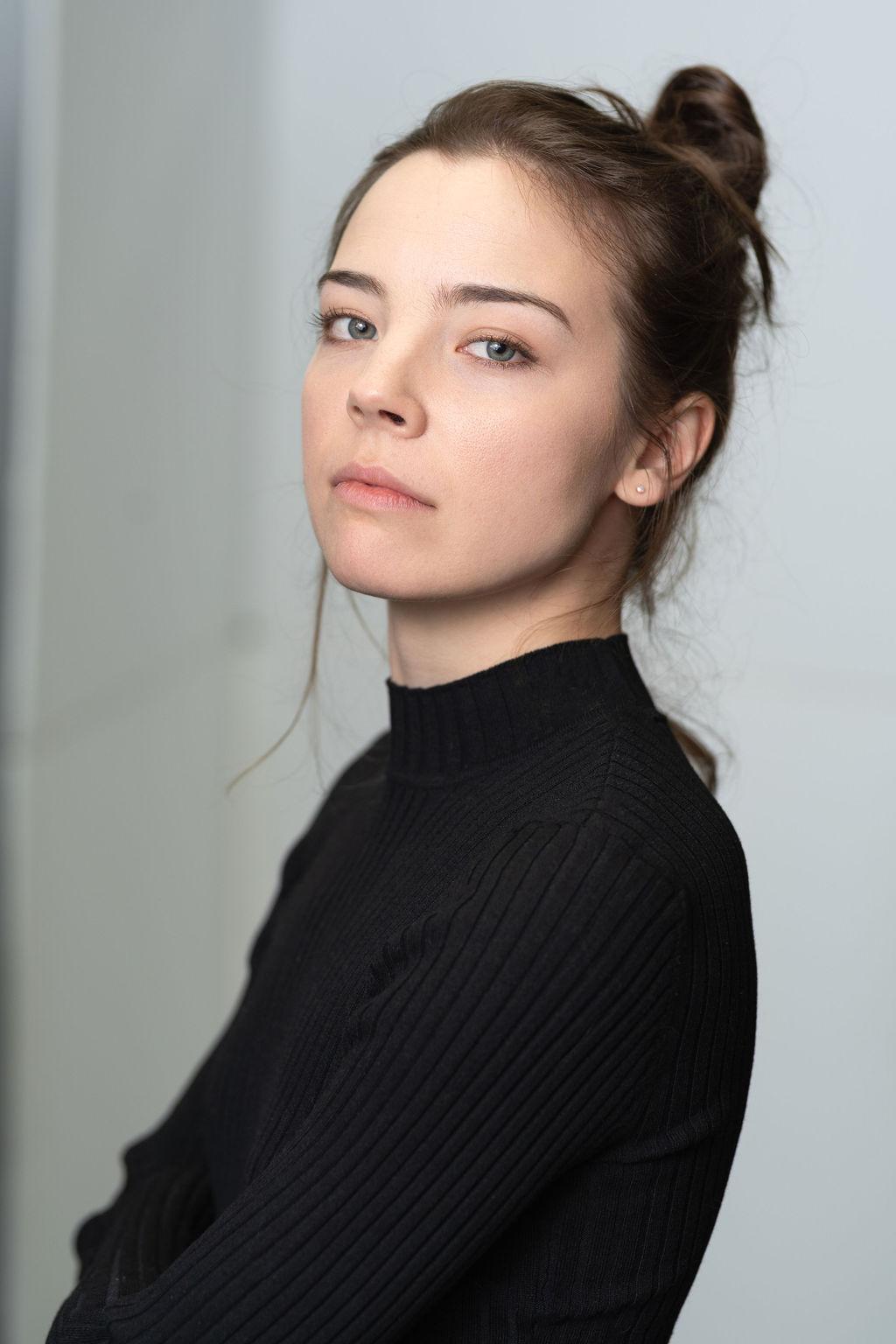 actor Lea Zawada large photo