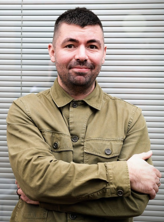 actor Rich Peppiatt large photo