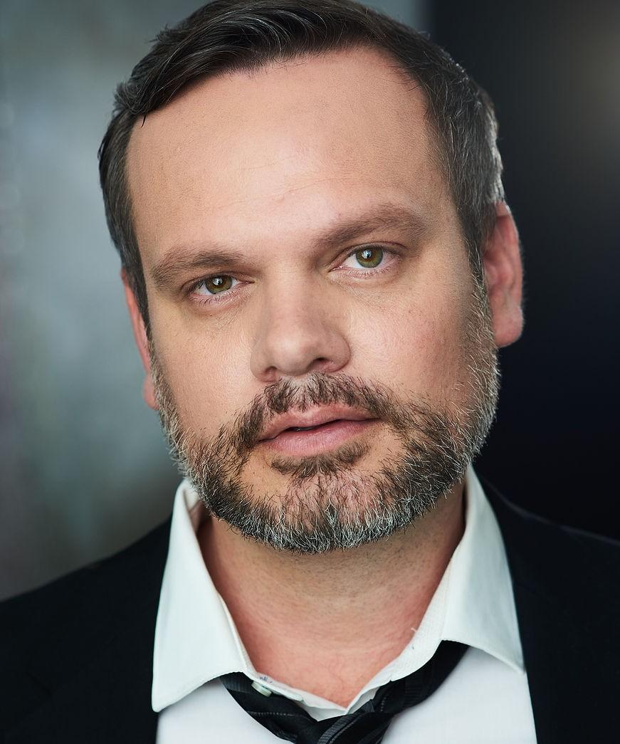 actor Paul Bradley Hanson large photo