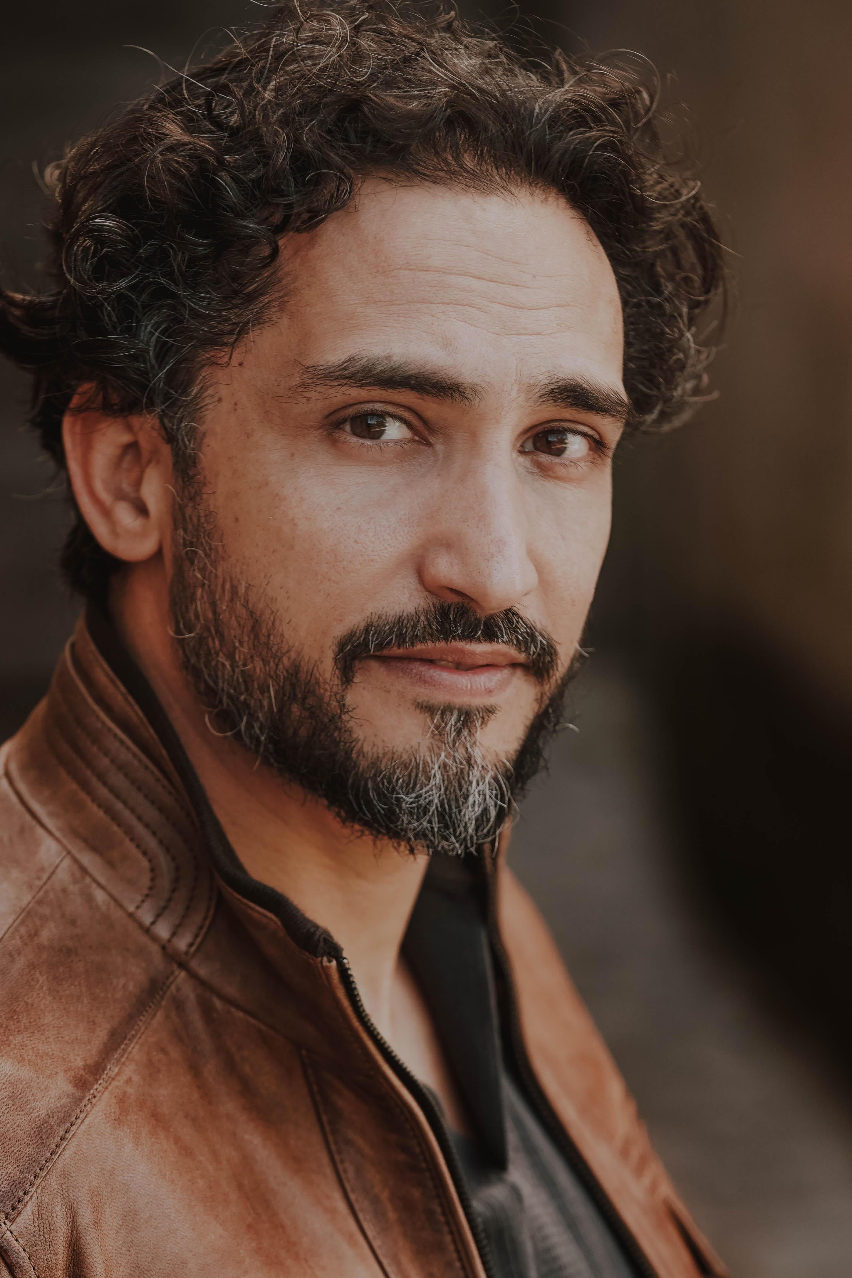 actor Walid Shahalami large photo