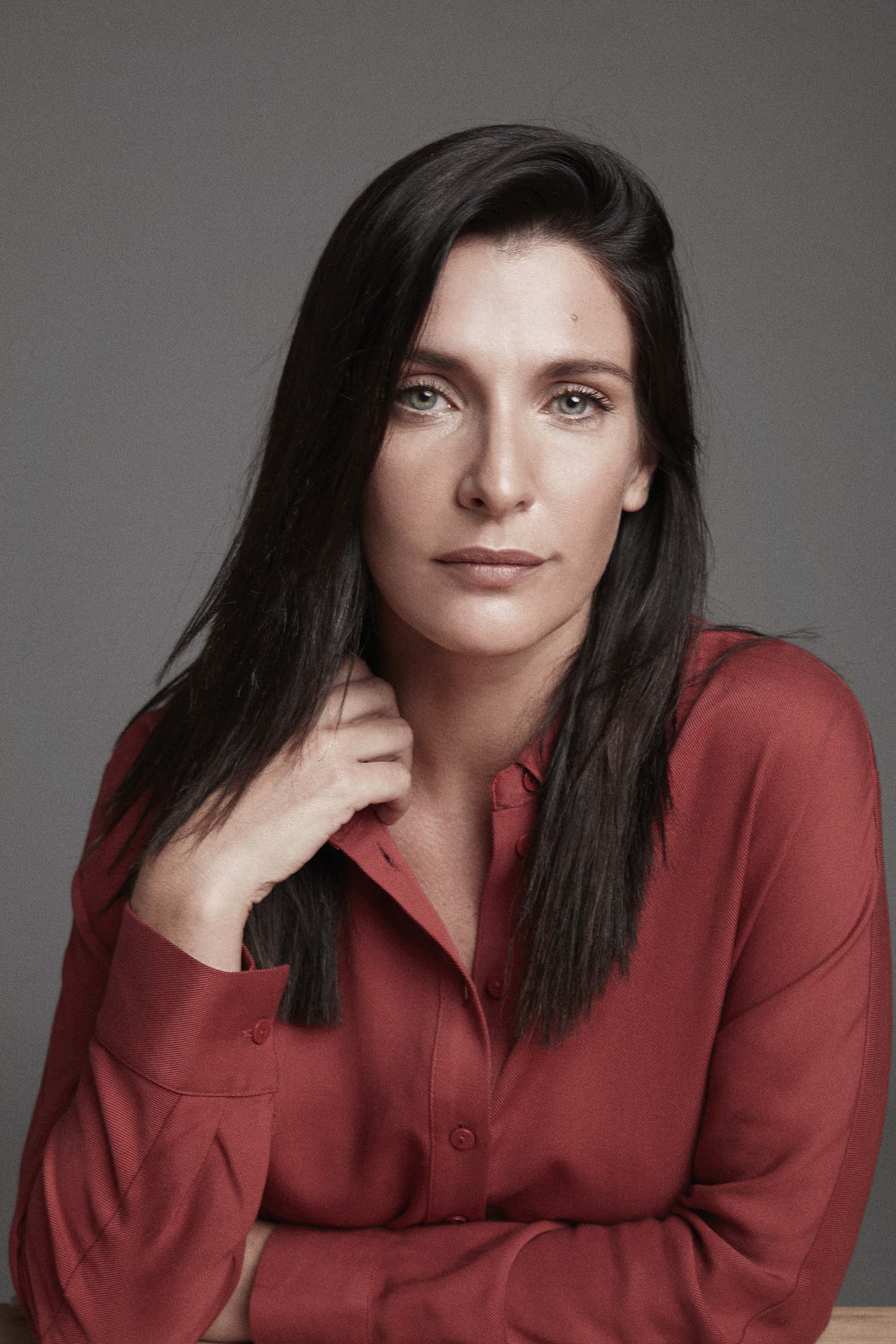 actor Inês Castel-Branco large photo