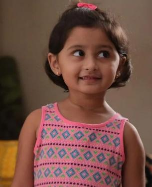 actor Myra Vaikul large photo