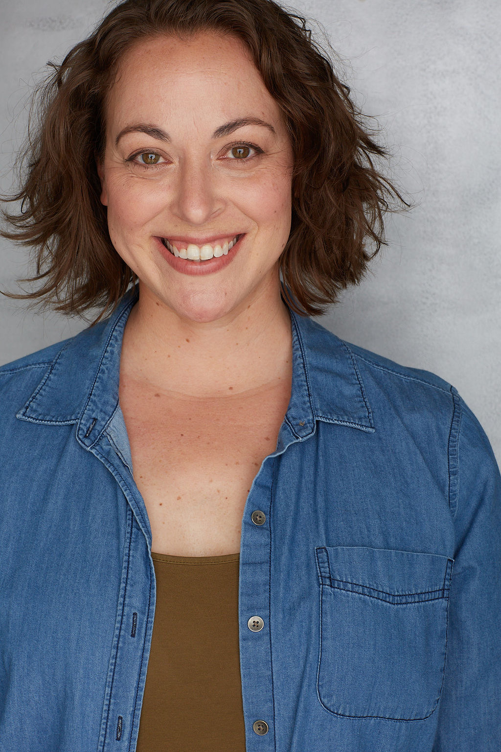 actor Sara Caldart Olson large photo