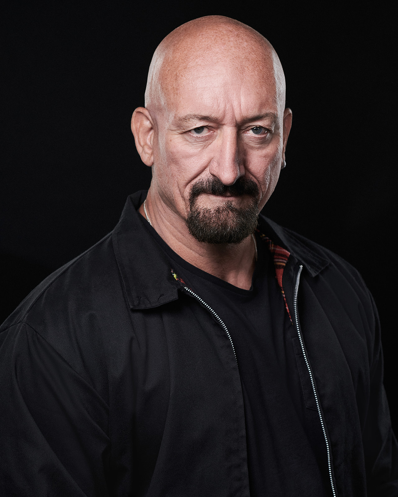 actor Grant Huggair large photo