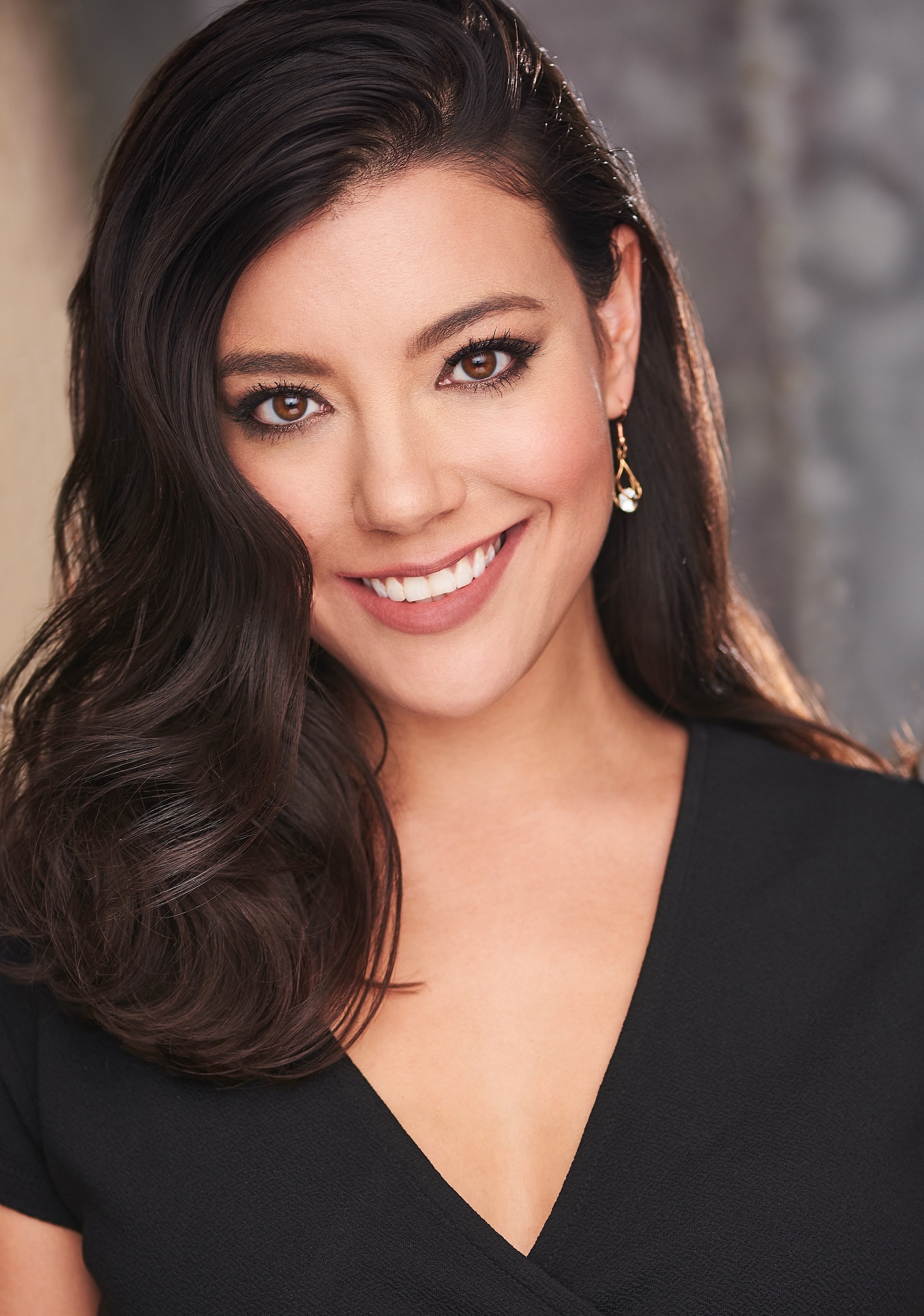 actor Lynn Favin large photo