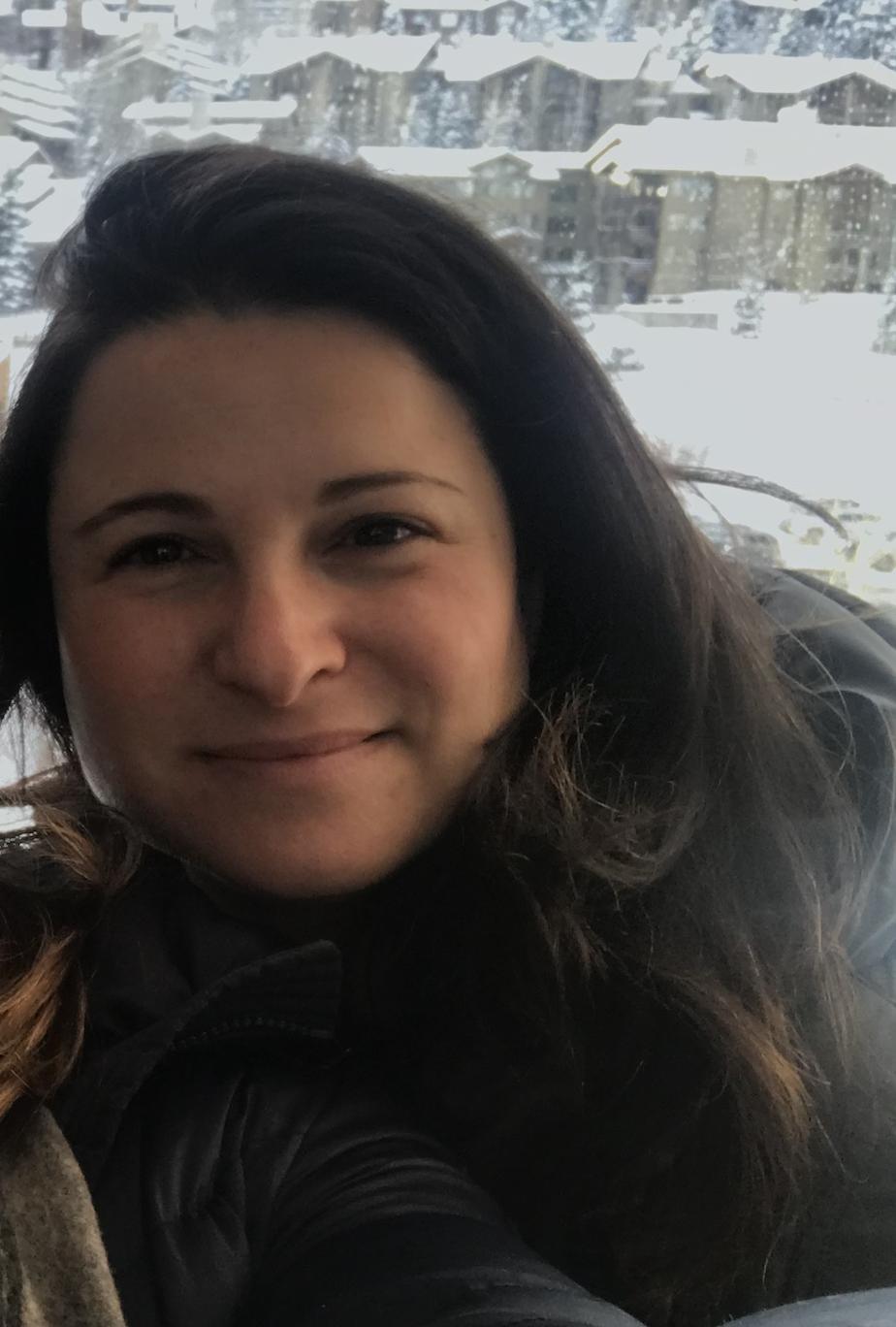 actor Amy Kaufman large photo