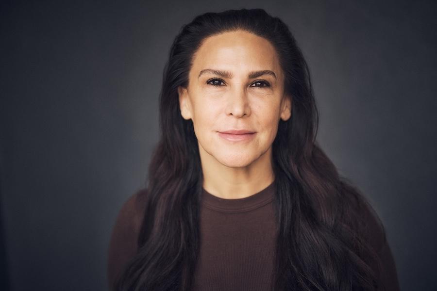 actor Elizabeth Bauman large photo