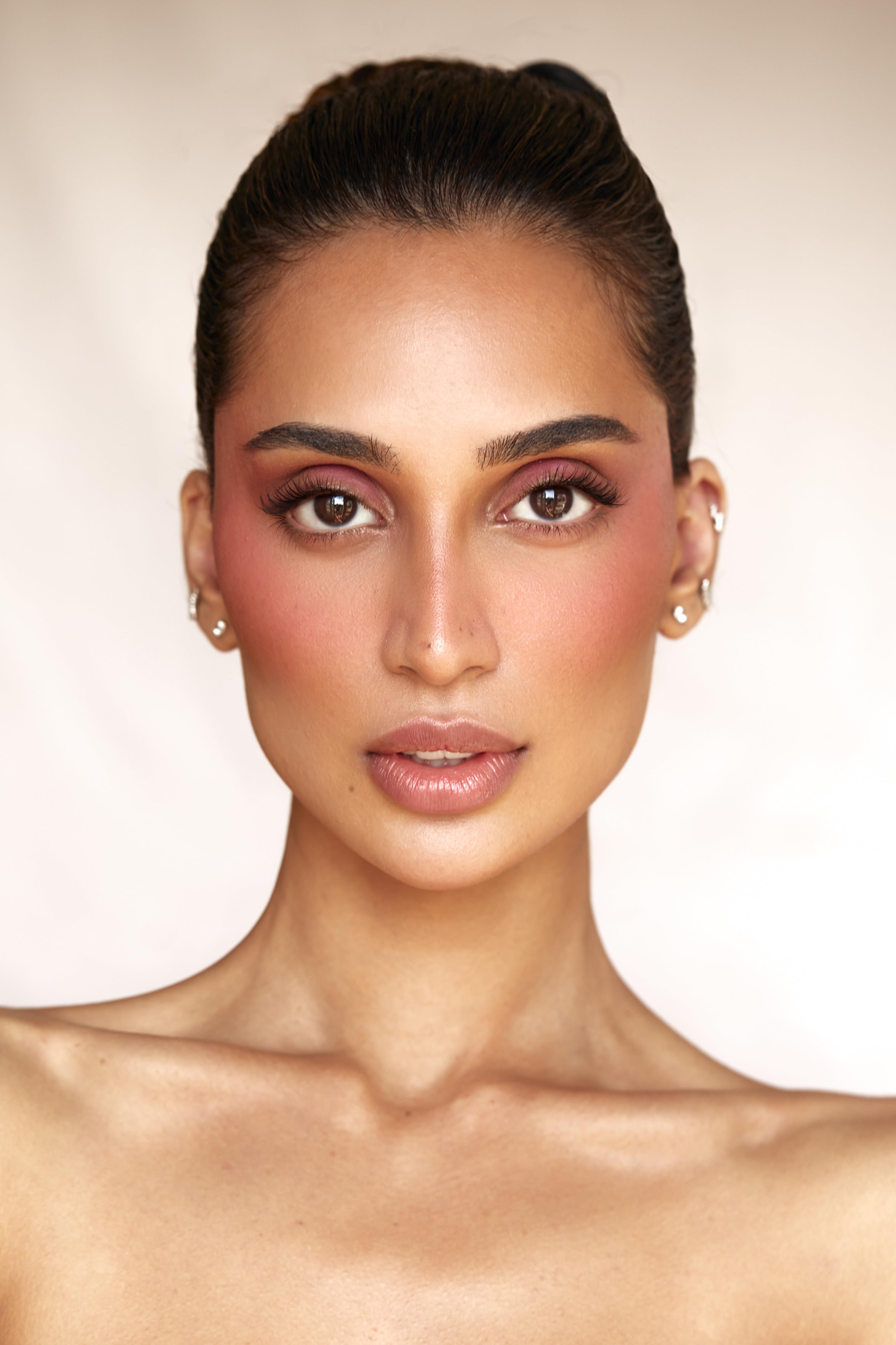 actor Priya Jain large photo