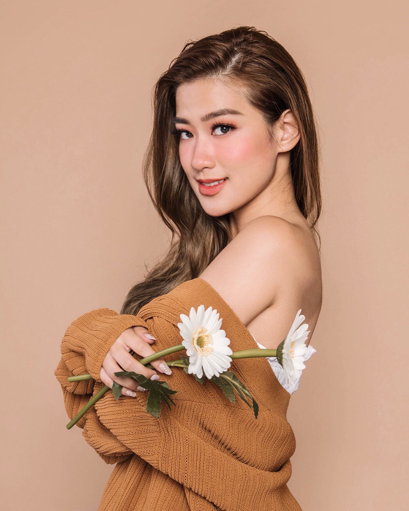 actor Janeena Chan large photo