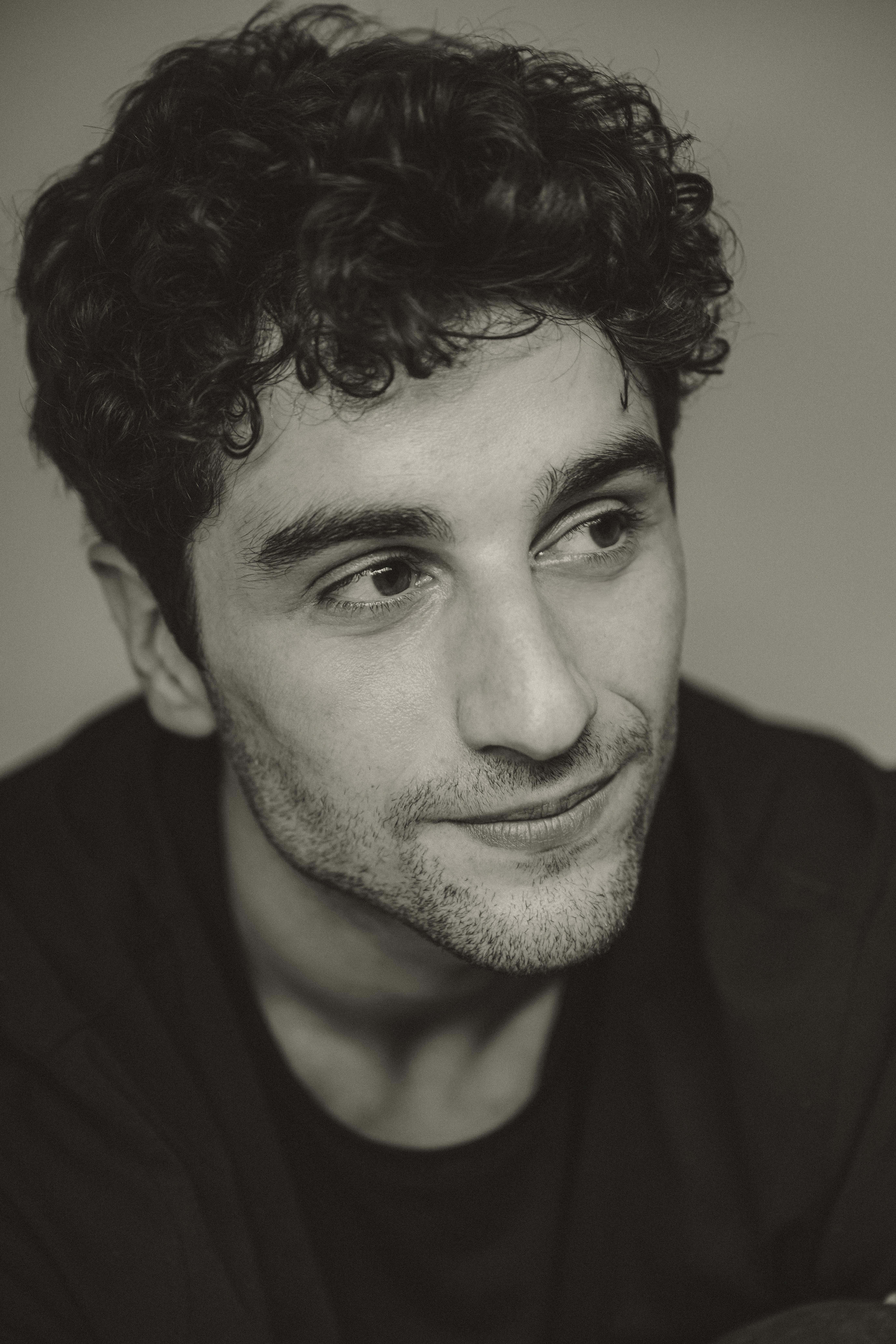 actor Agustín Della Corte large photo