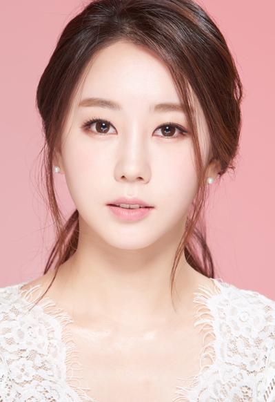 actor Bo-Mi Hwang large photo