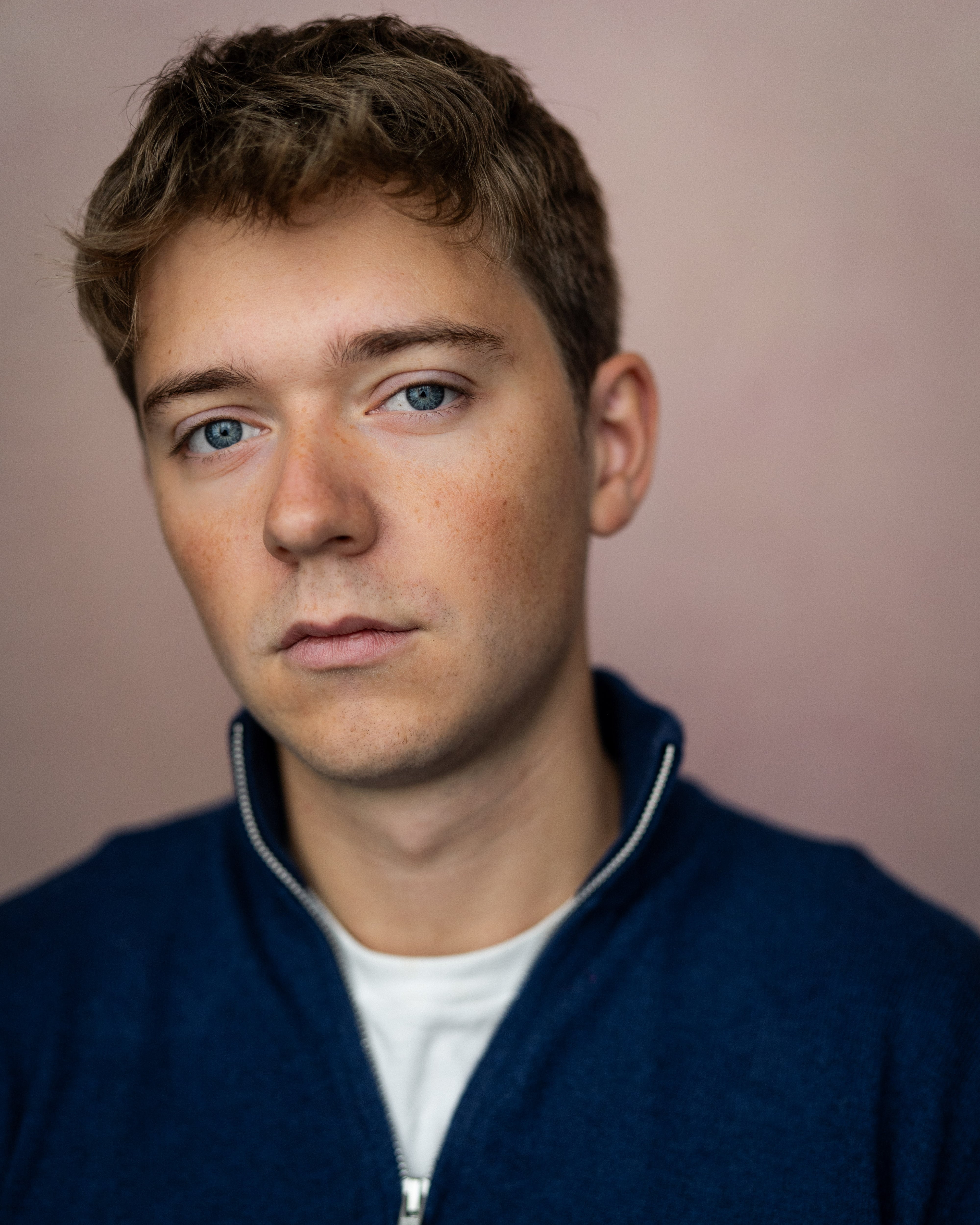 actor Jake Dove large photo