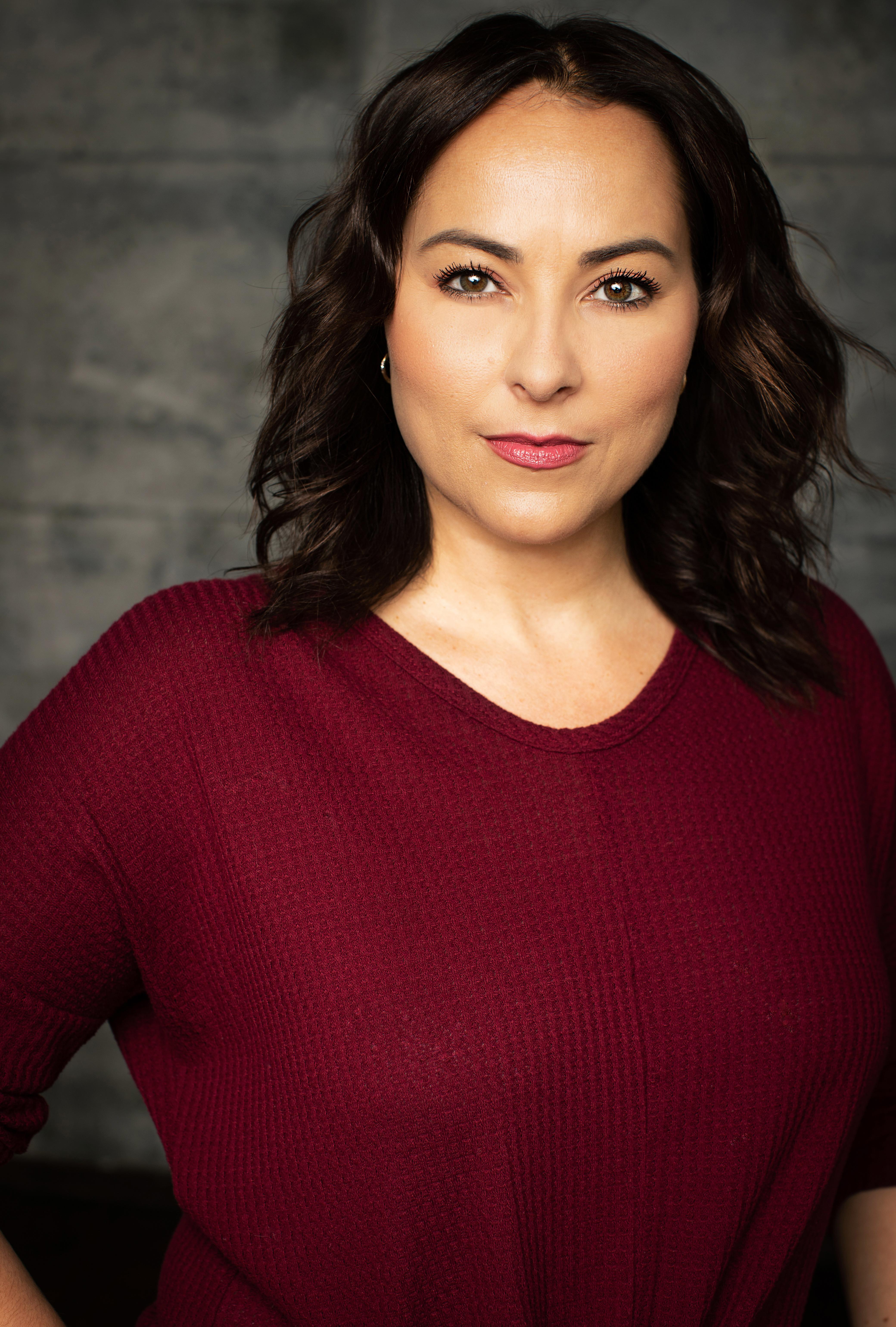 actor Nicki Burke large photo