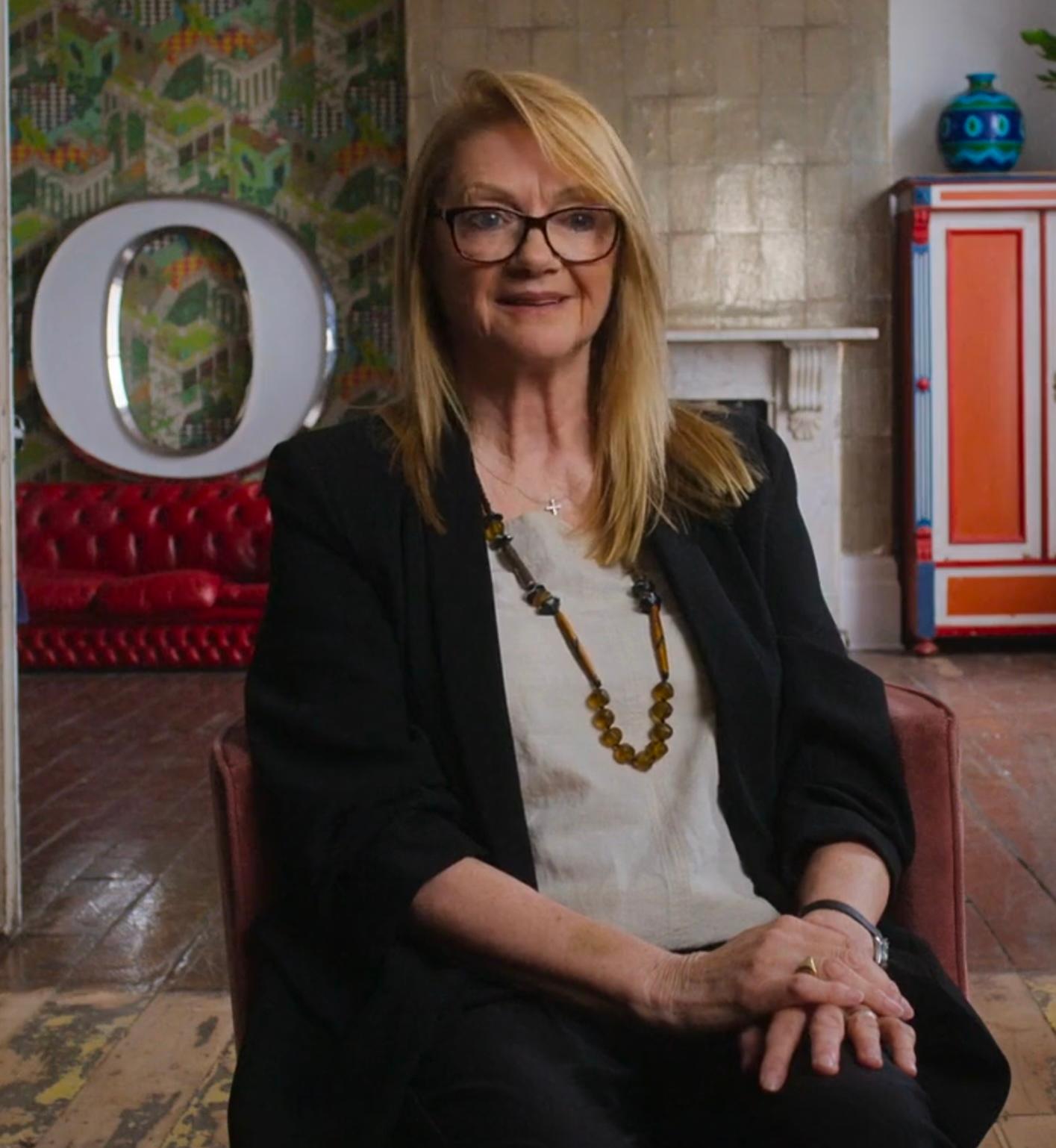 actor Gae Exton large photo