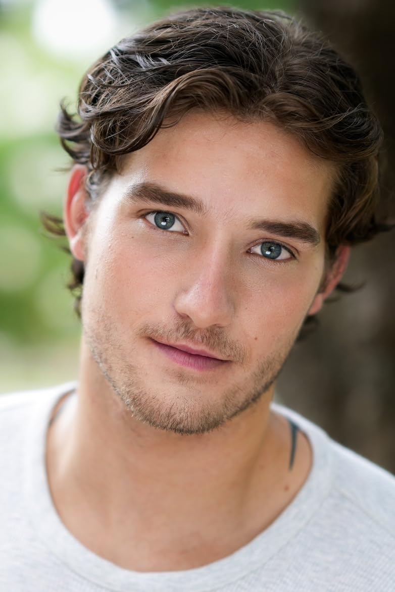 actor Andrew Reid large photo