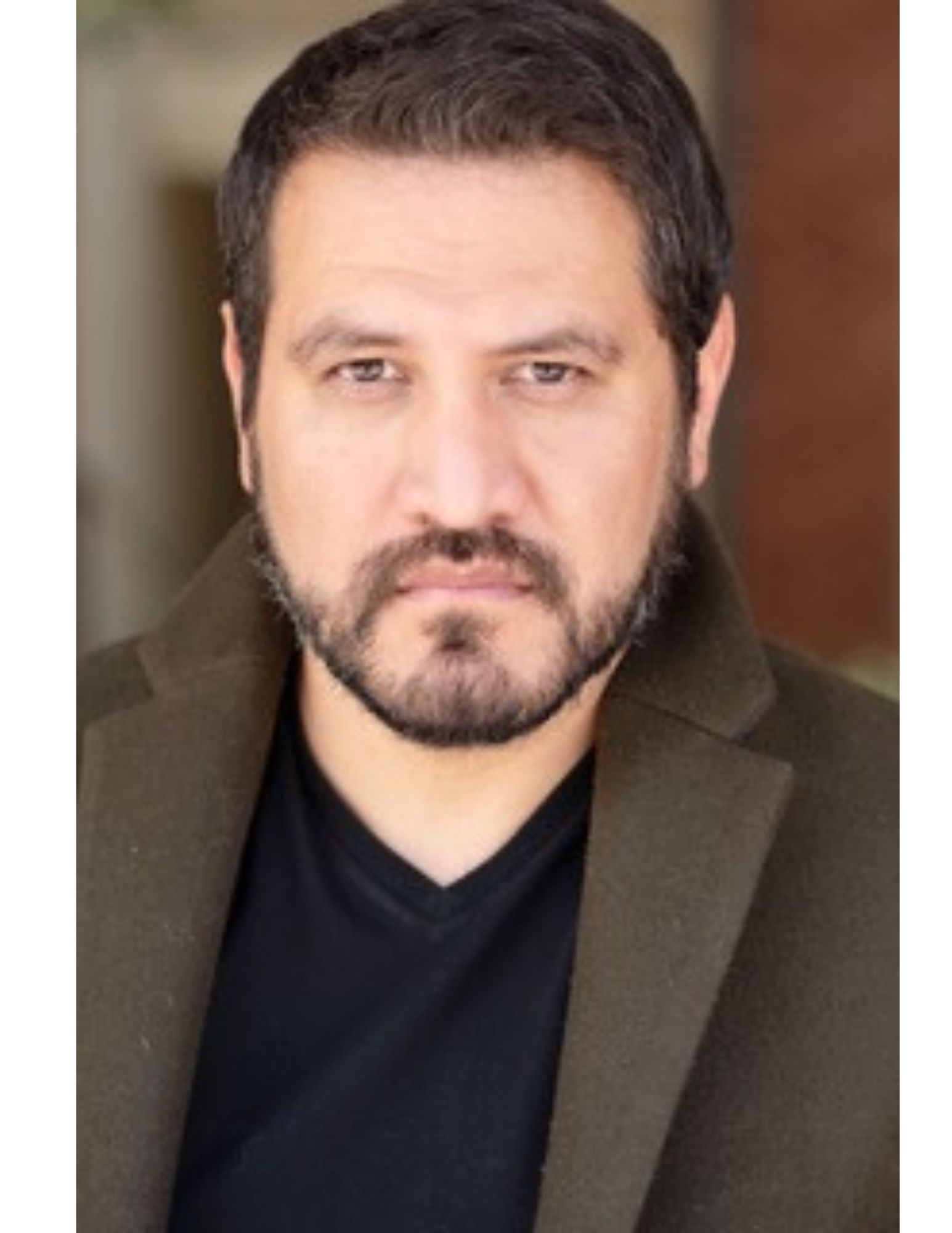 actor Andres Maximiliano Chavarria large photo