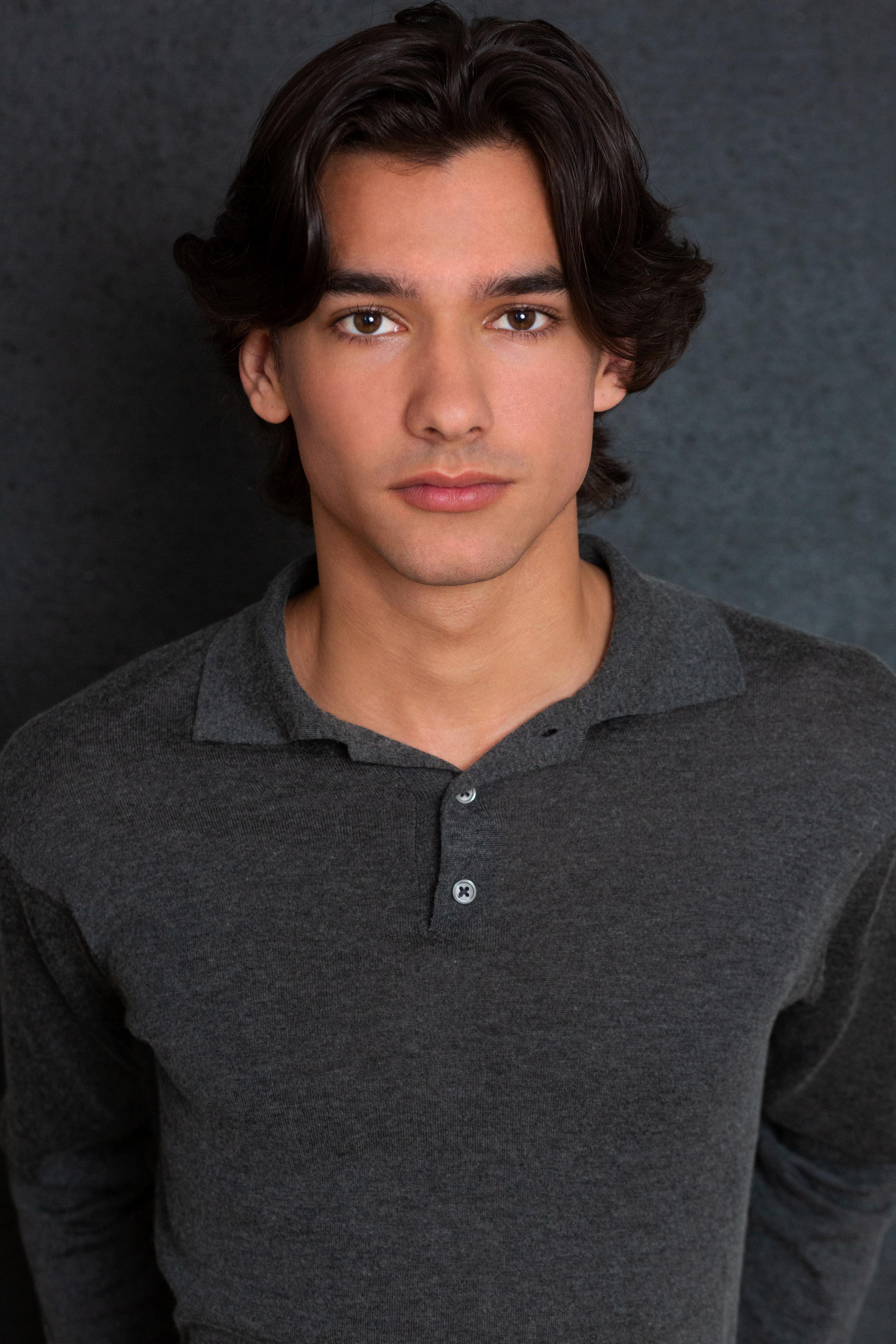 actor Tate Chernen large photo