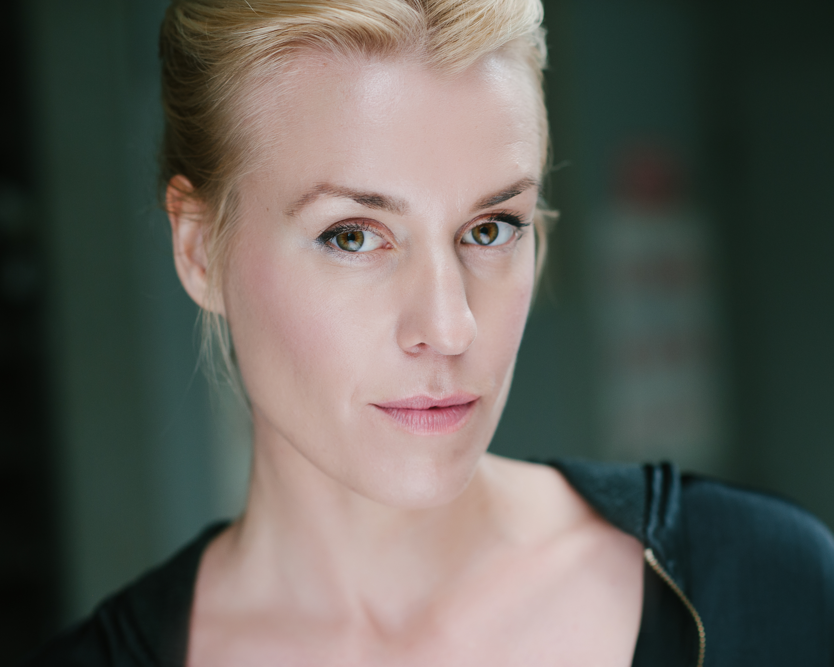 actor Emmeli Stjärnfeldt large photo