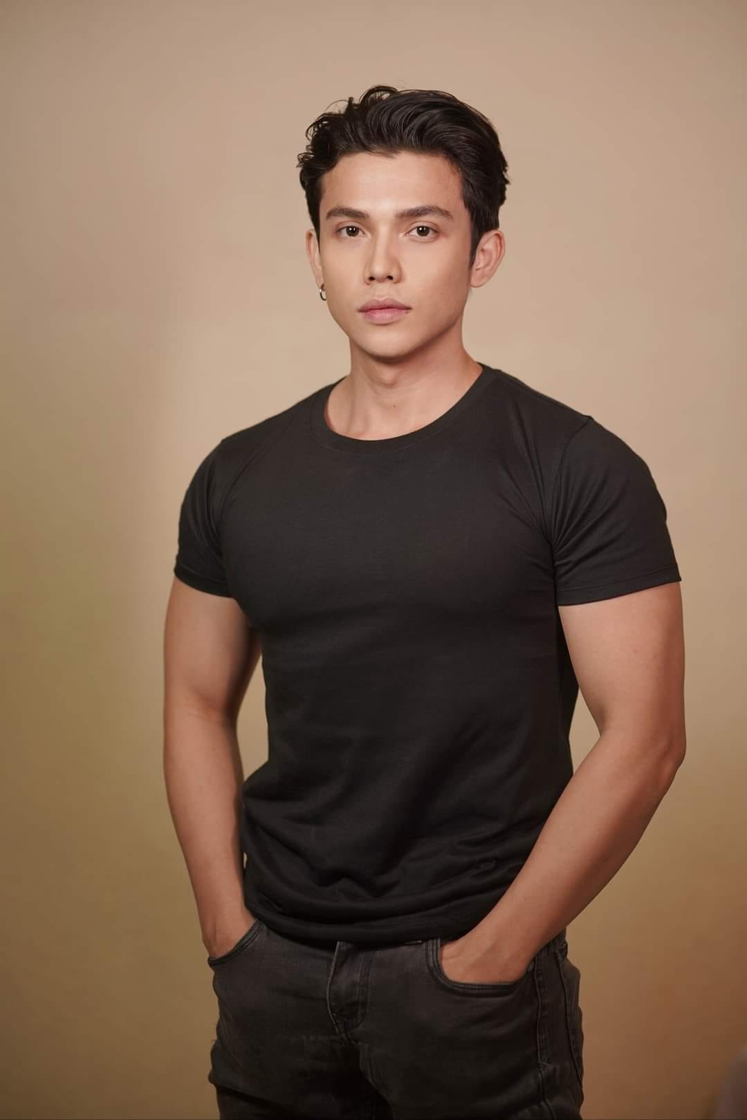 actor Reymark Julian large photo